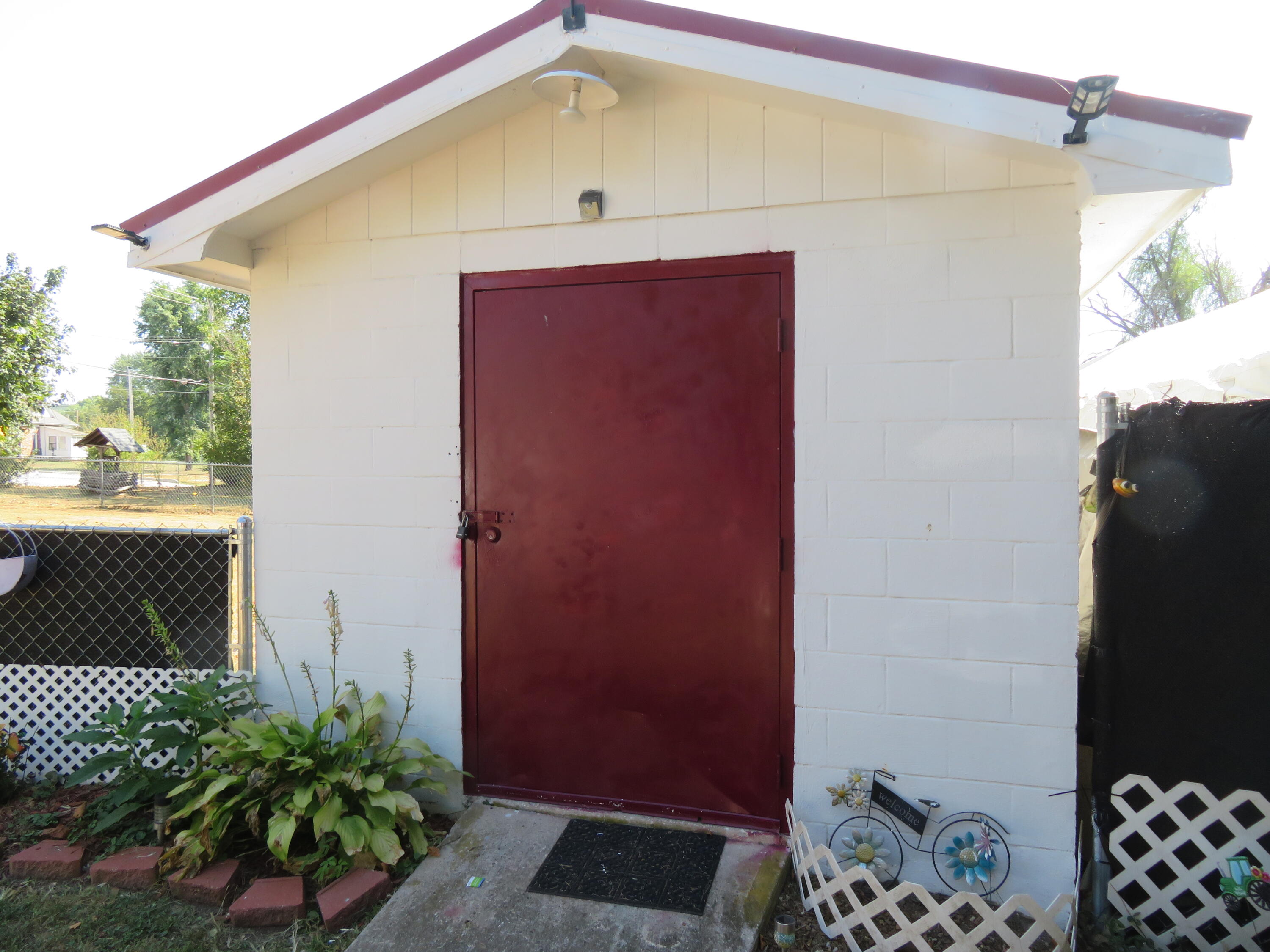 200 East Lee Street Property Photo 37