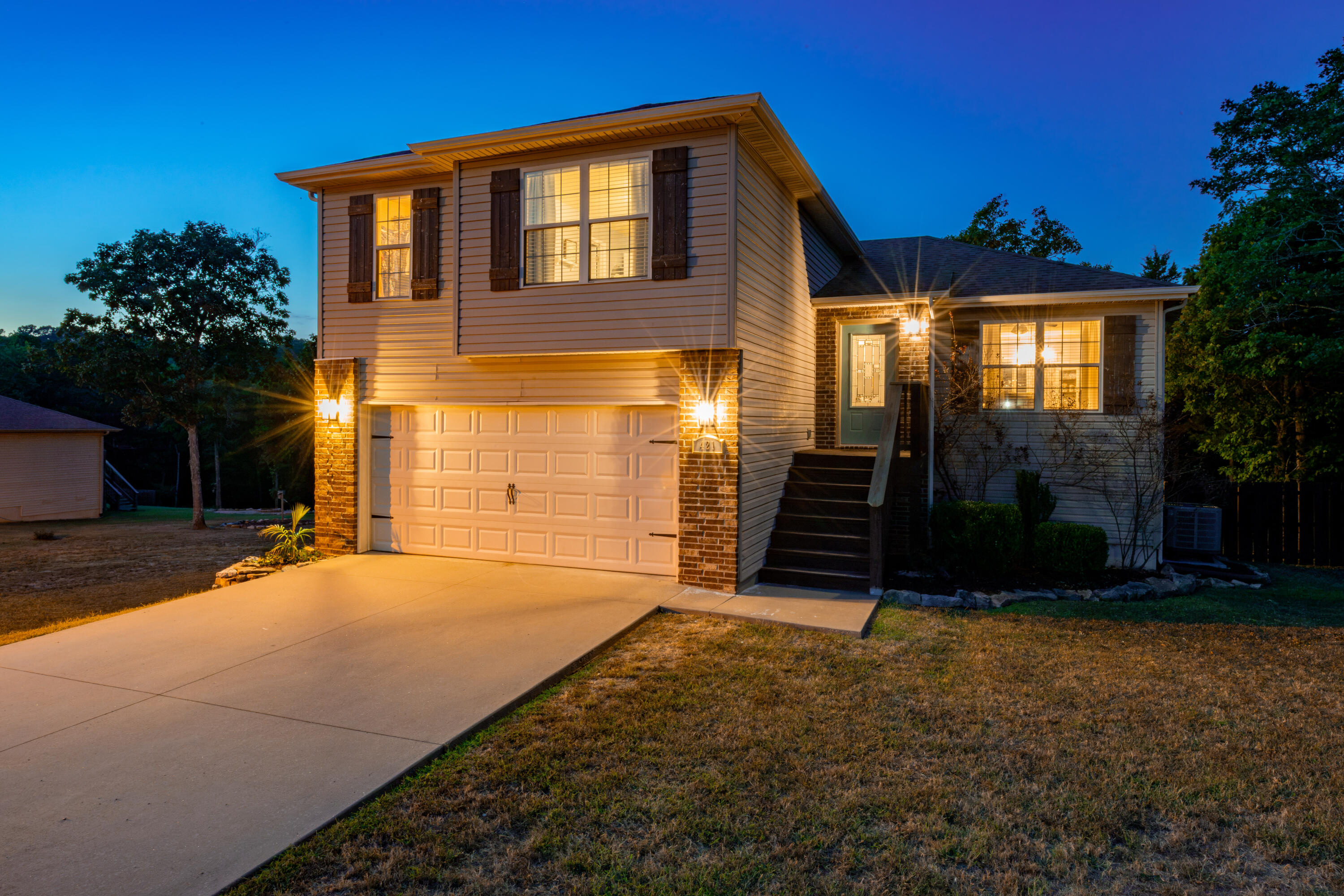 421 Highpoints Ridge Property Photo 2