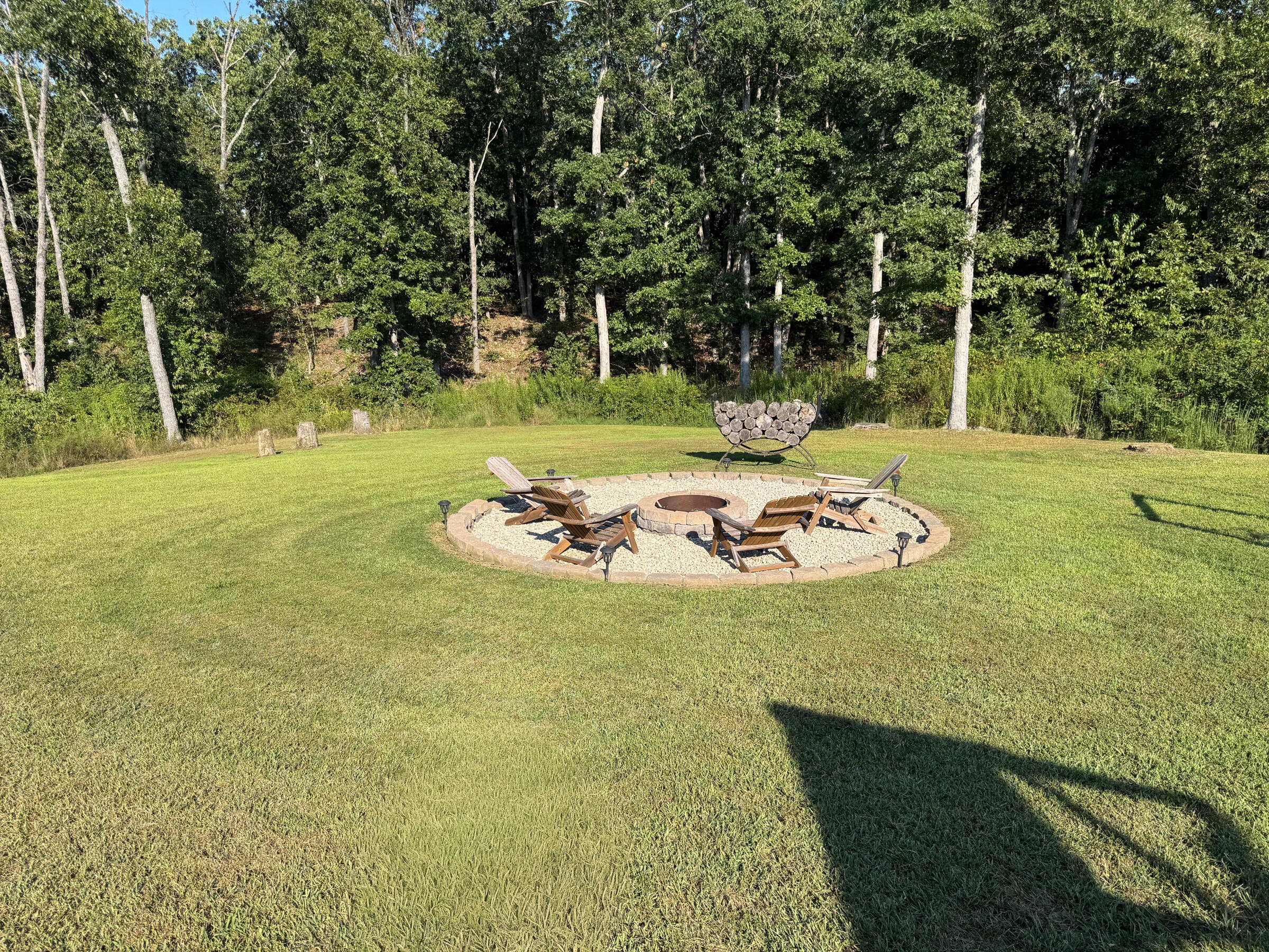 421 Ira Drive Property Photo 4