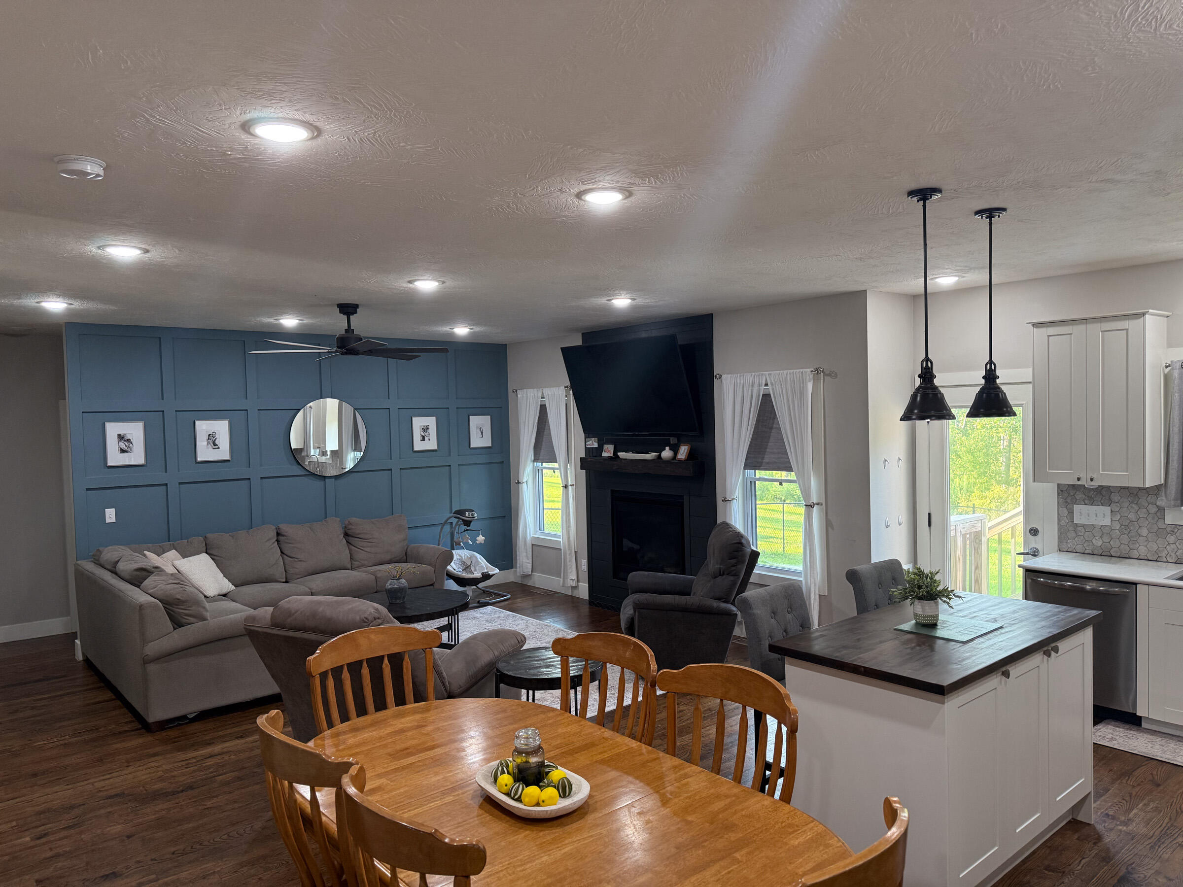 421 Ira Drive Property Photo 8