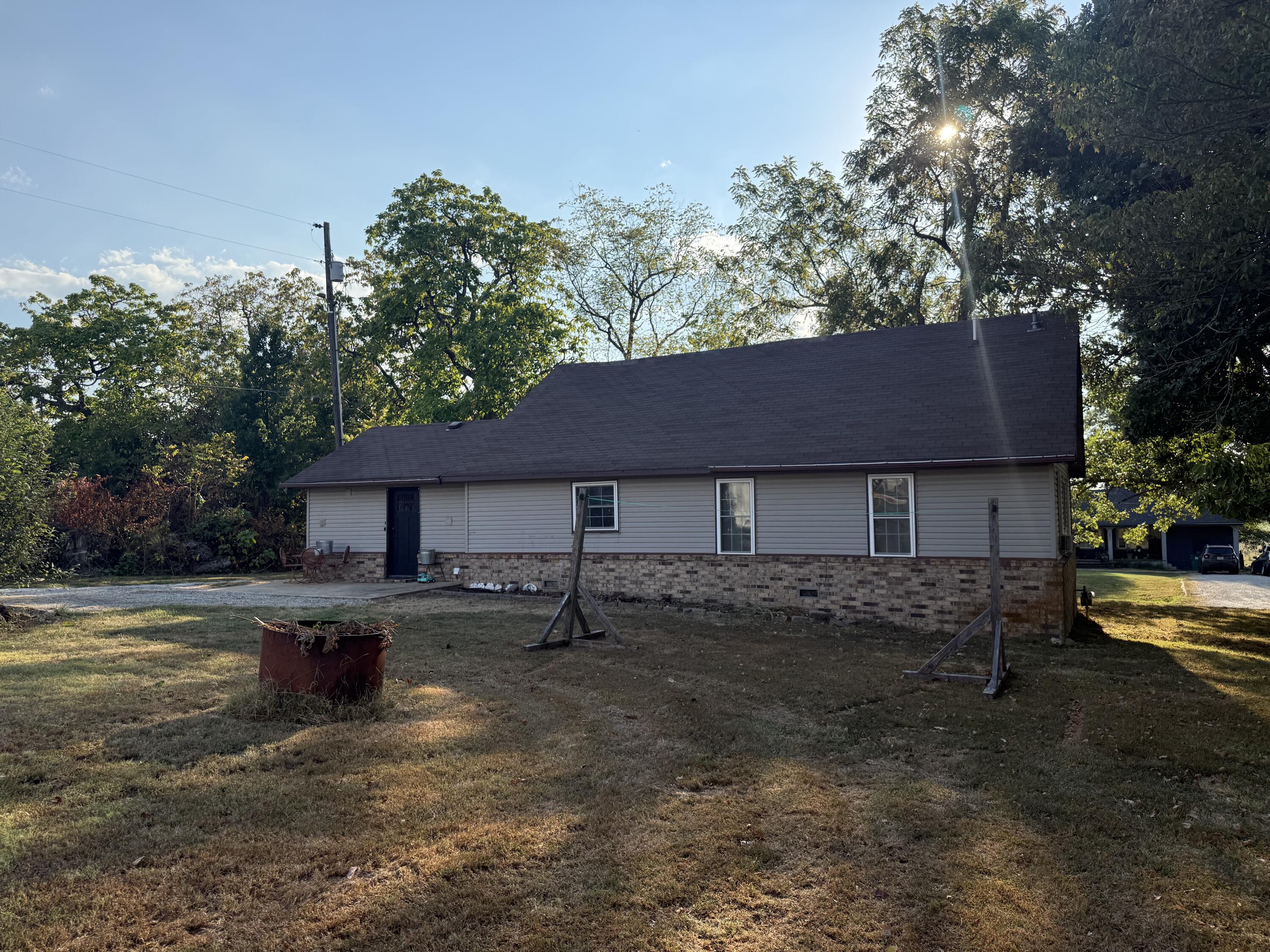 1964 Morris Road Property Photo 4