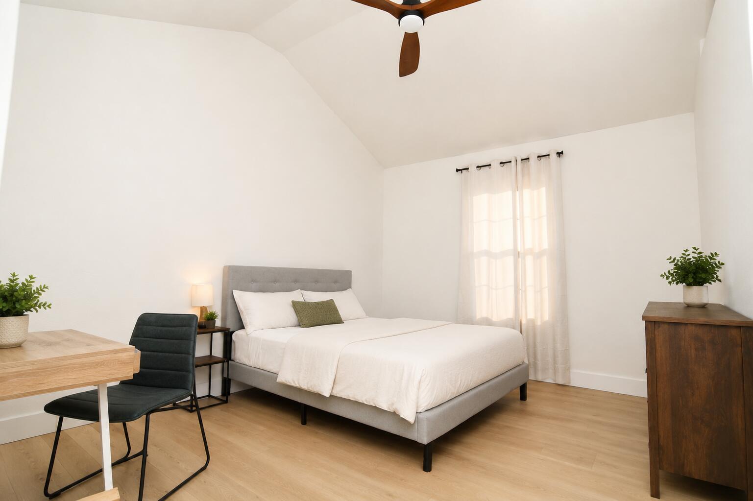215 West Pine Hill Court Property Photo 14