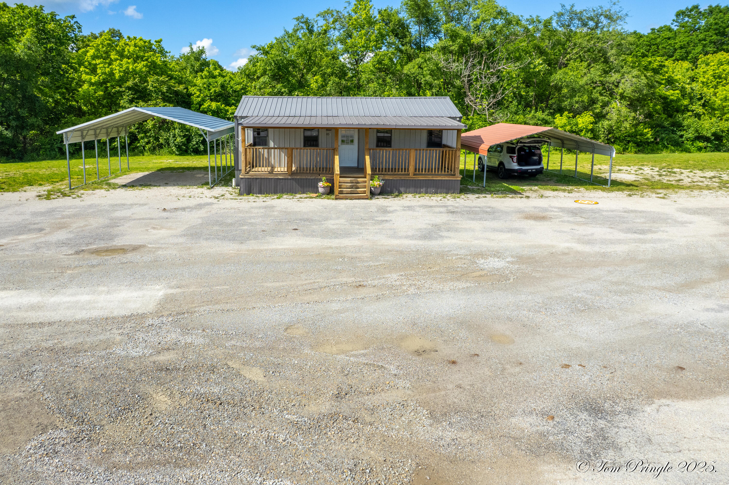 959 Preacher Roe Boulevard Property Photo 1
