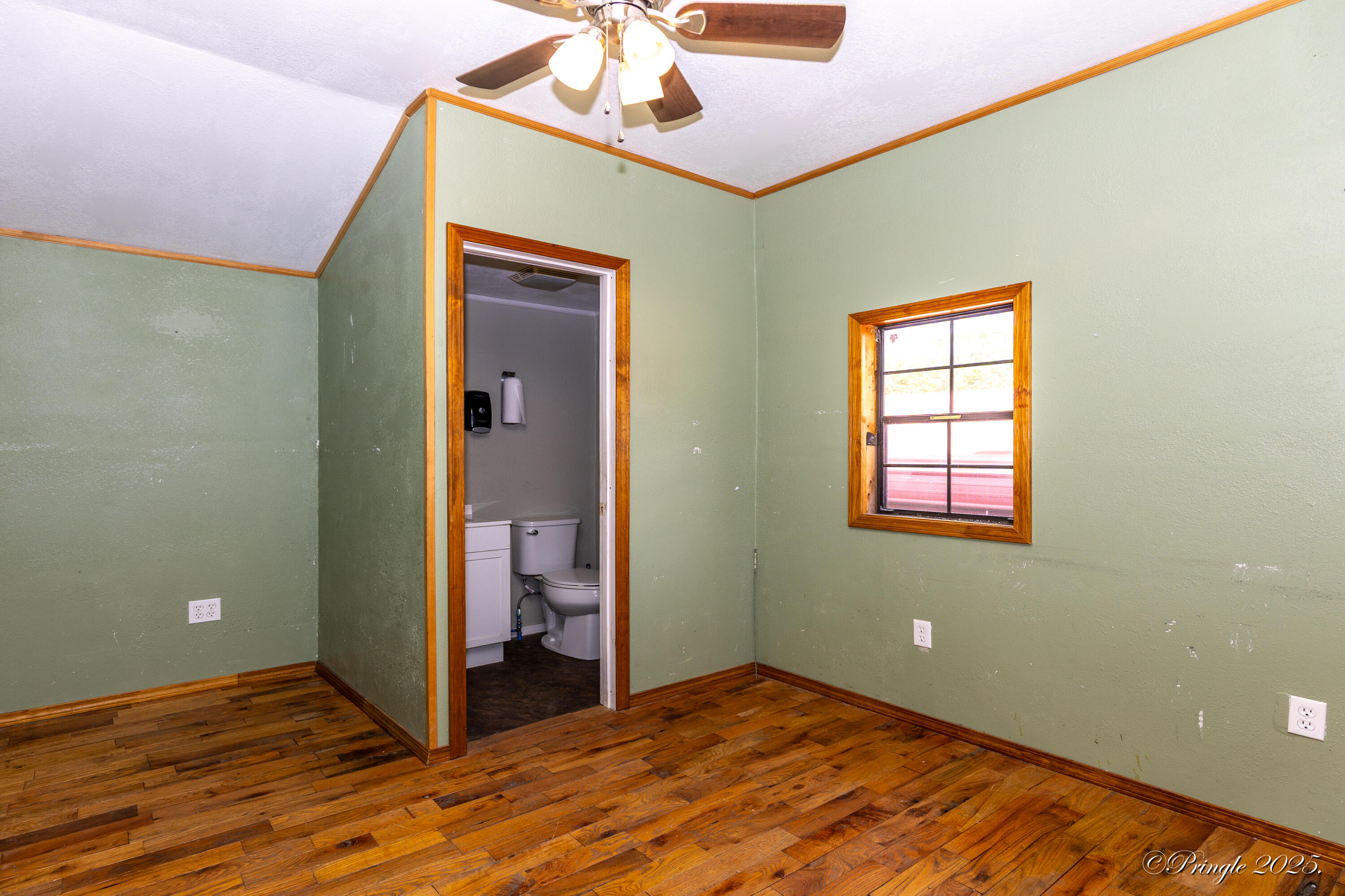 959 Preacher Roe Boulevard Property Photo 7