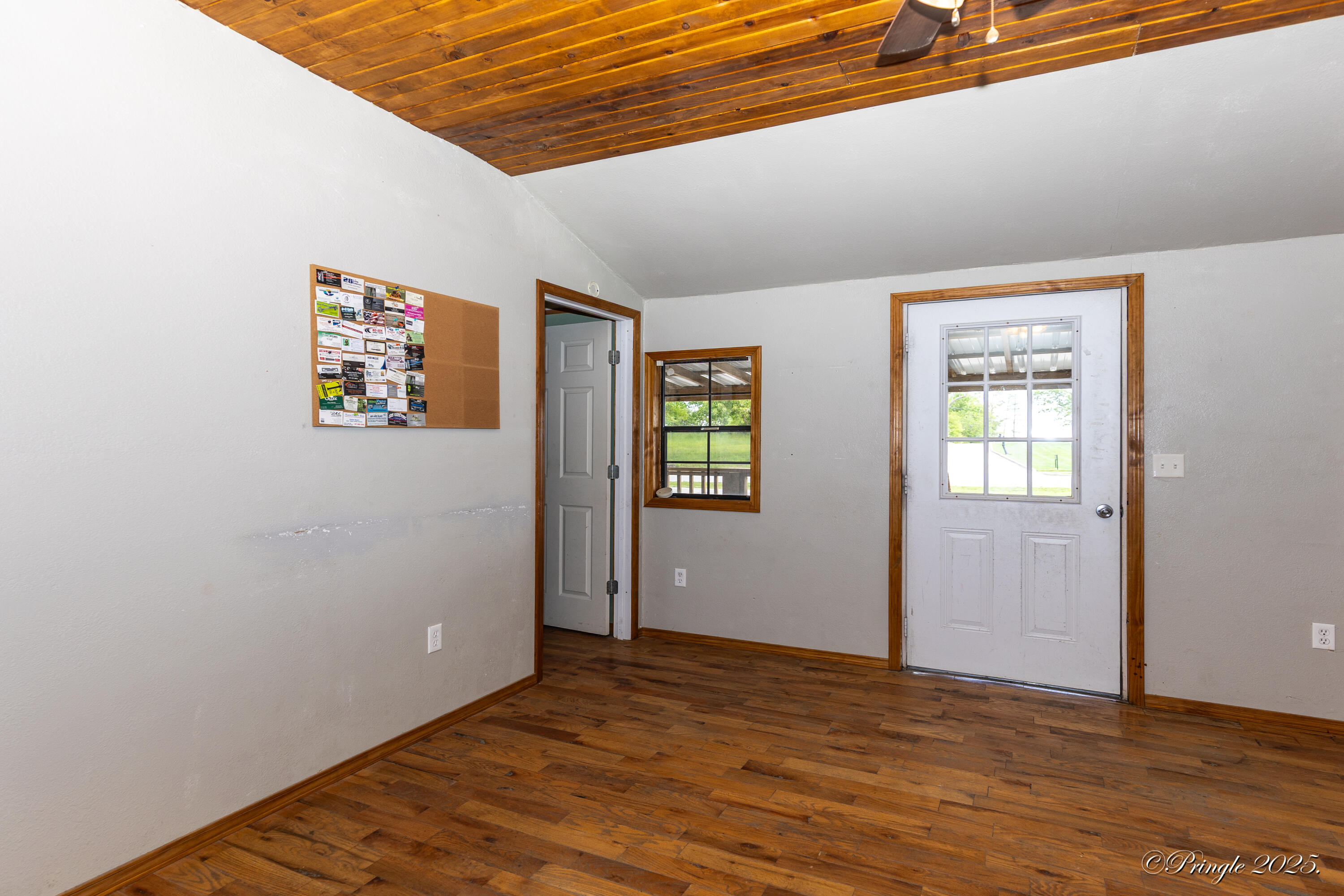 959 Preacher Roe Boulevard Property Photo 16