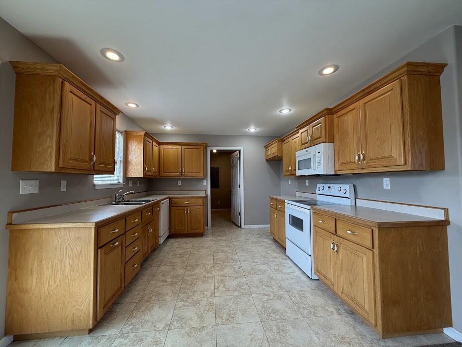 820 West Stewart Street Property Photo 11