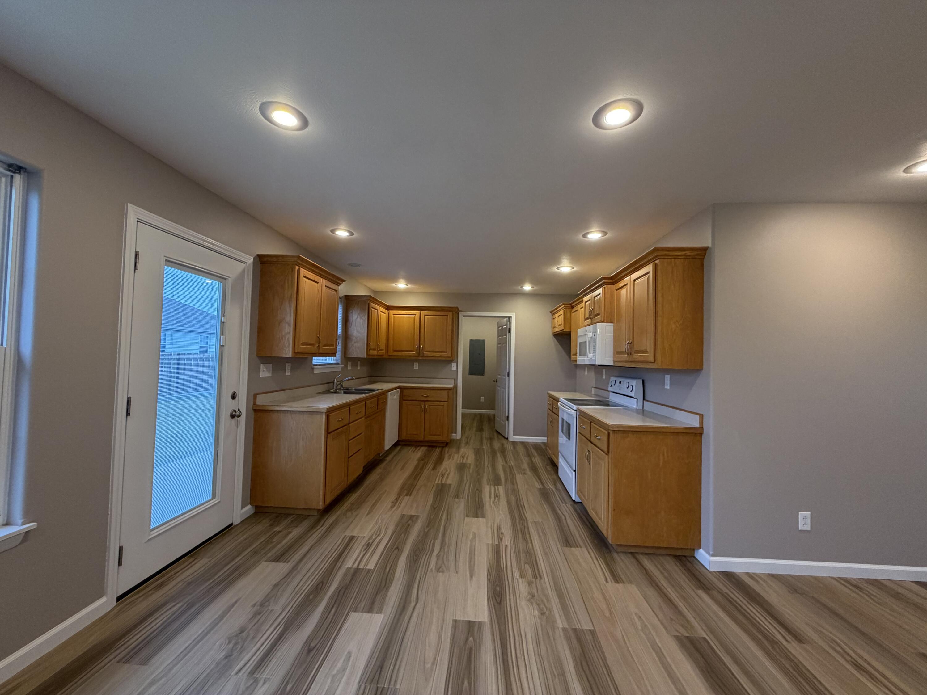 820 West Stewart Street Property Photo 12
