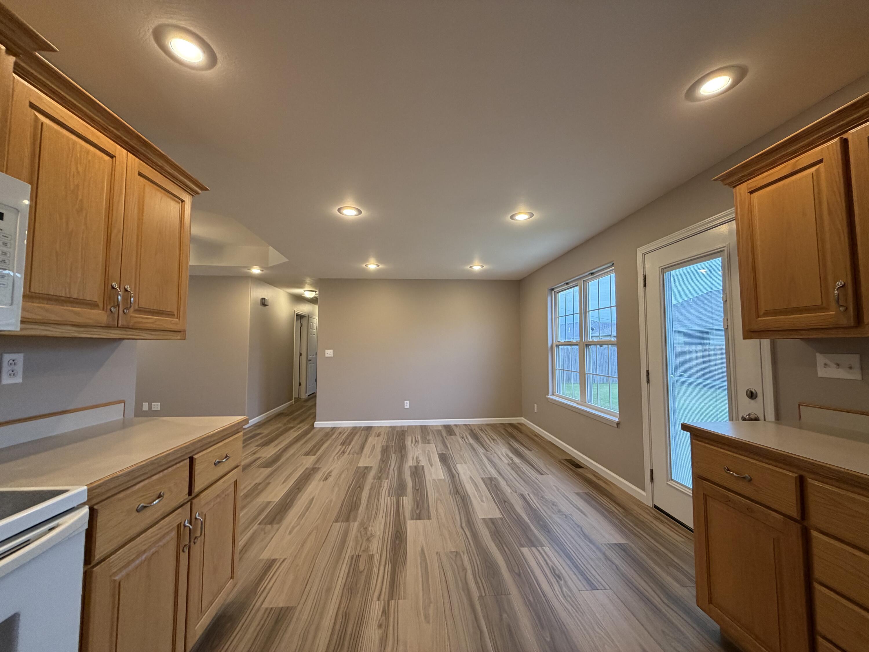820 West Stewart Street Property Photo 15