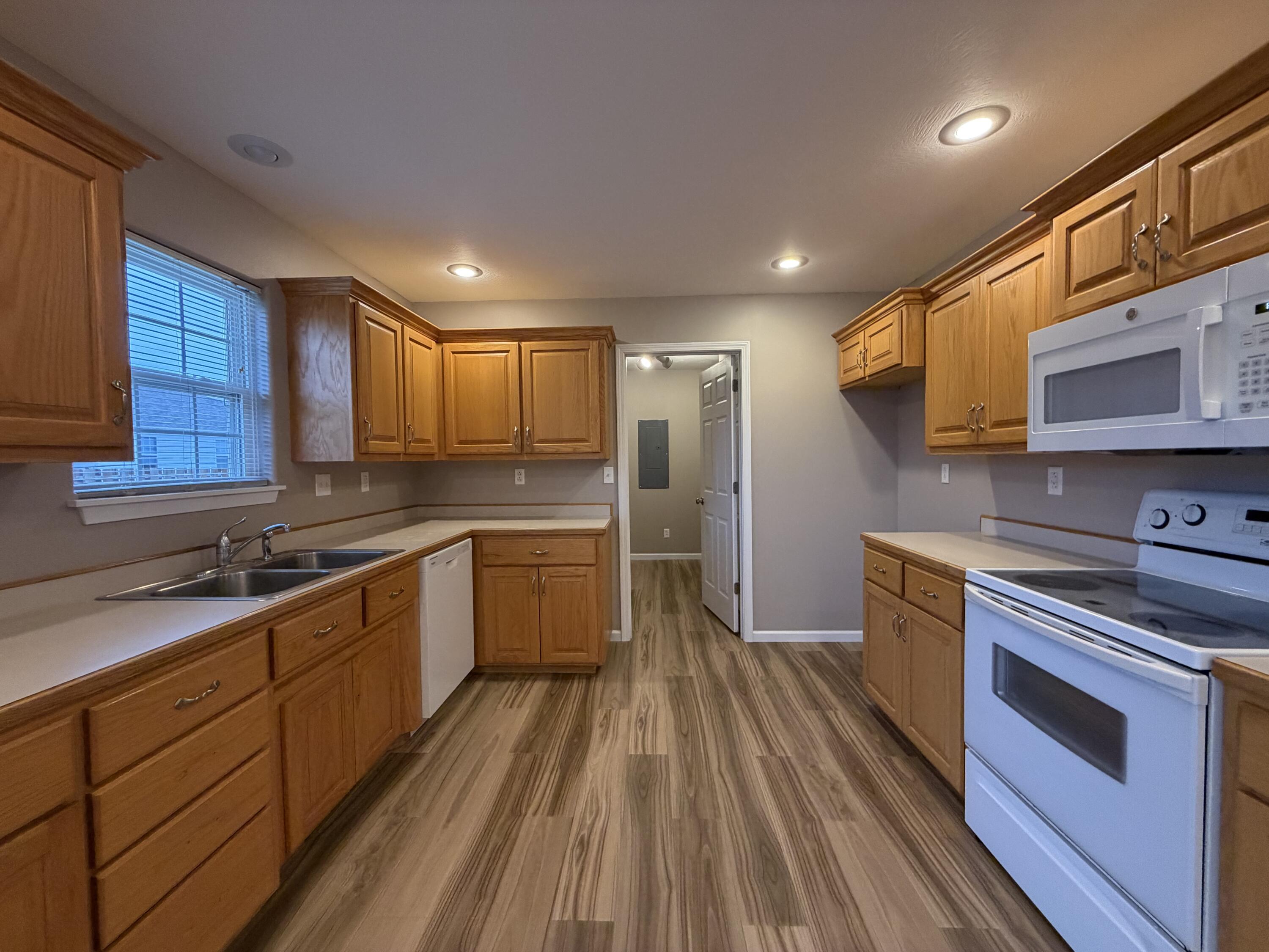 820 West Stewart Street Property Photo 16
