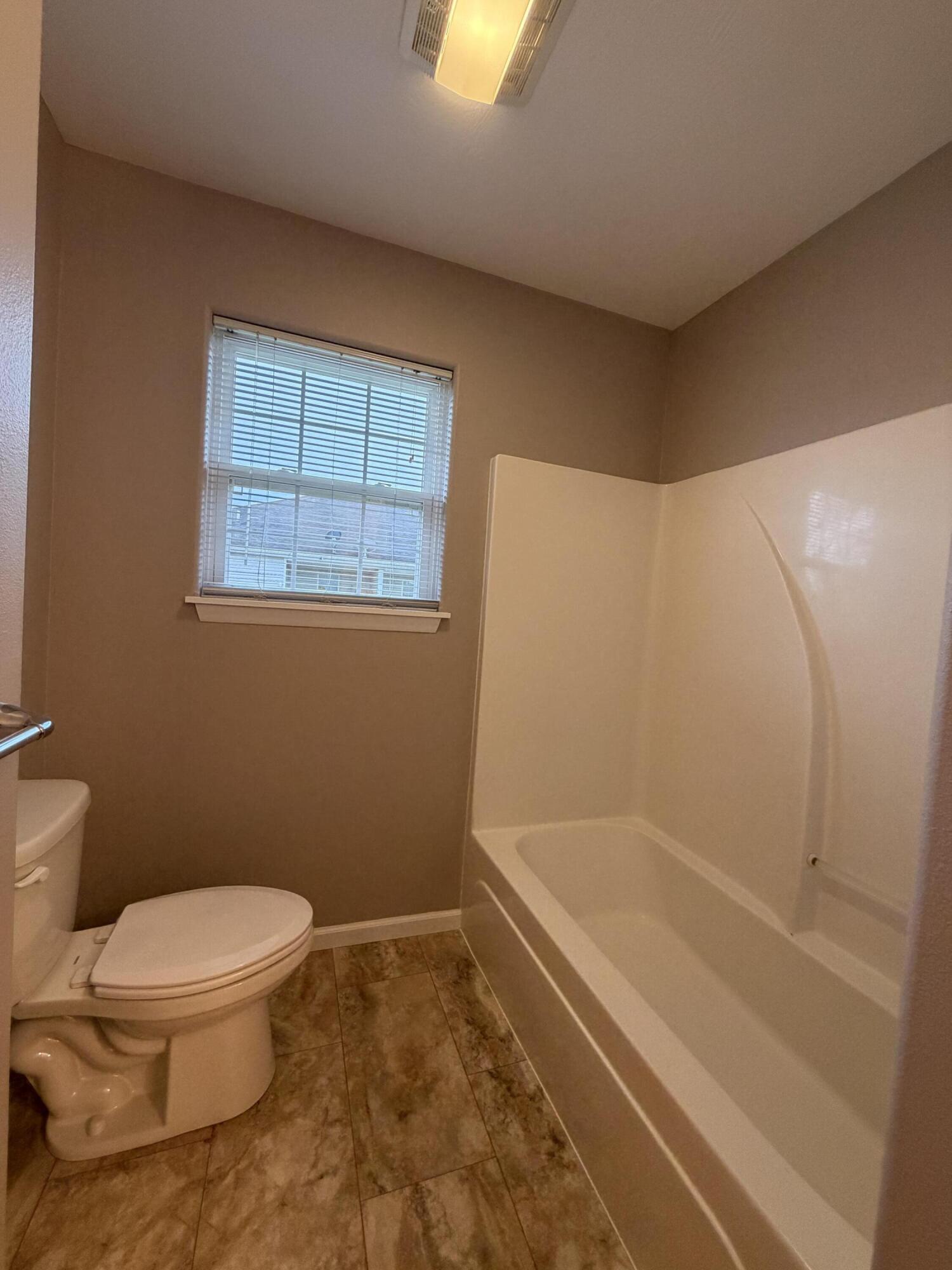 820 West Stewart Street Property Photo 38