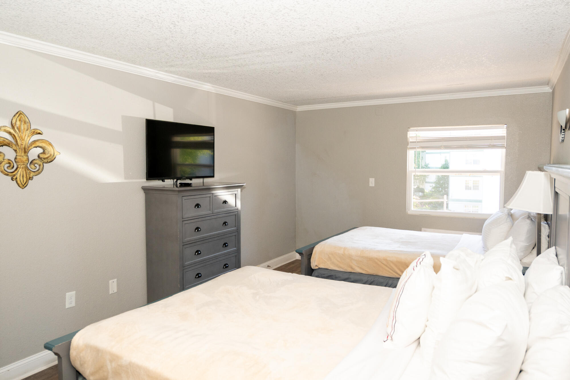 450 State Highway 165 Property Photo 35