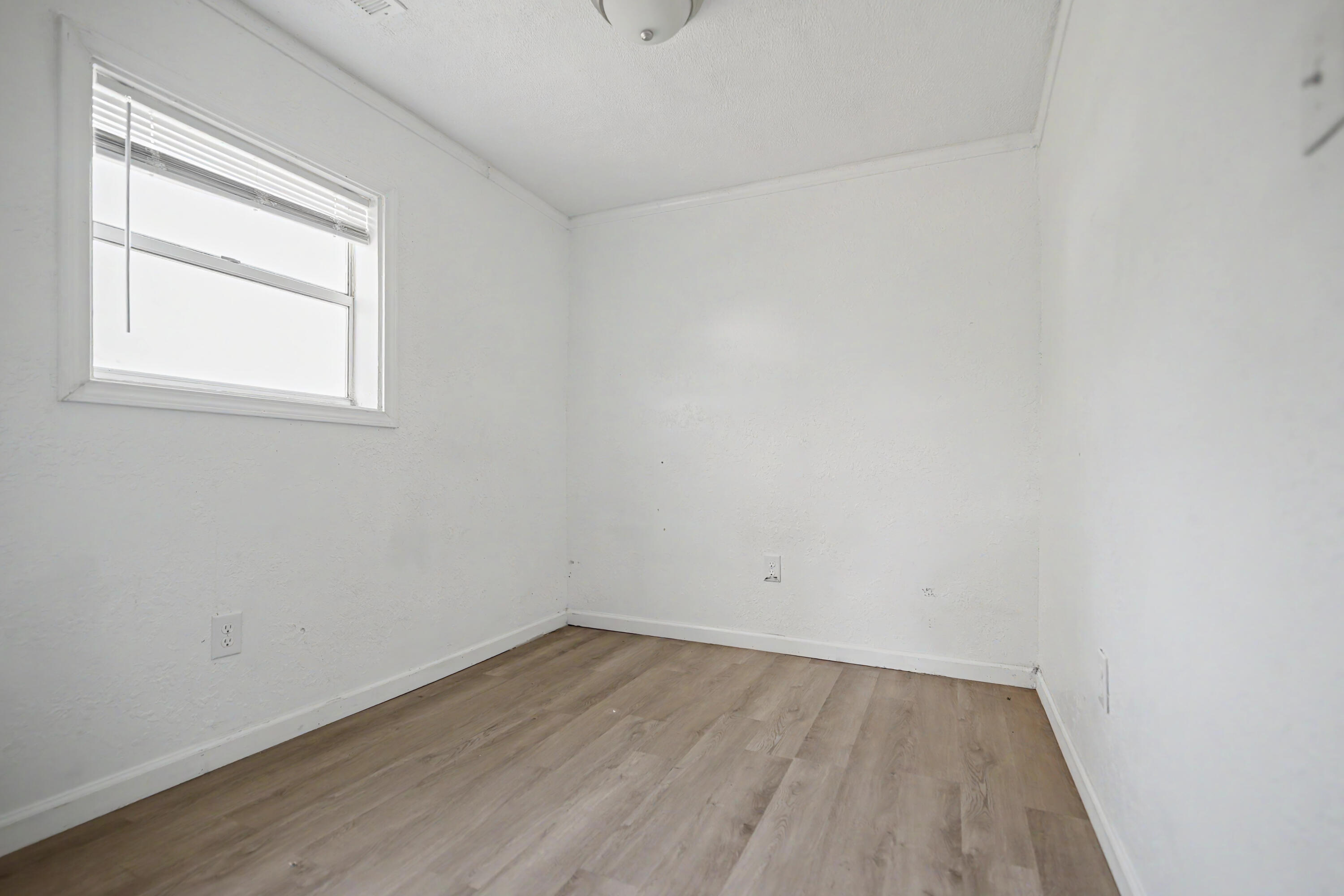 1830 East Monroe Terrace Property Photo 5