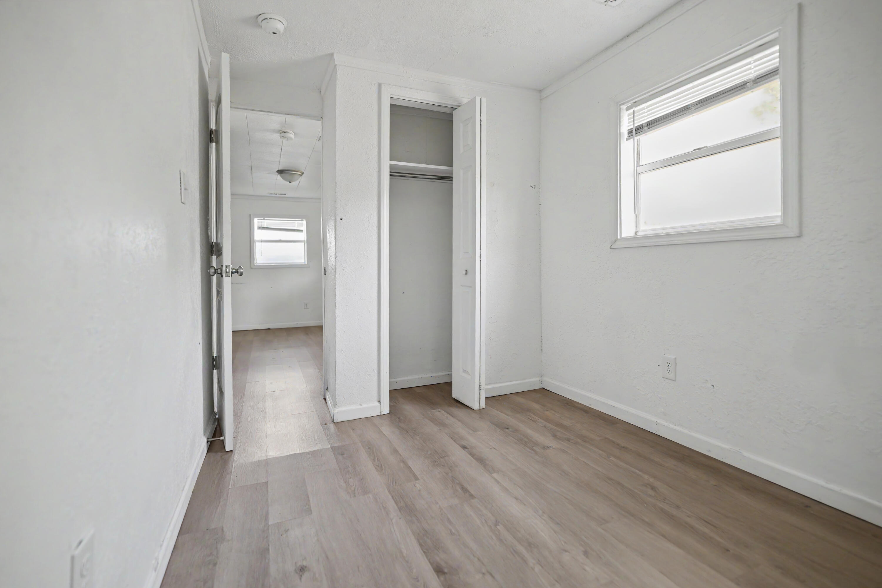 1830 East Monroe Terrace Property Photo 6
