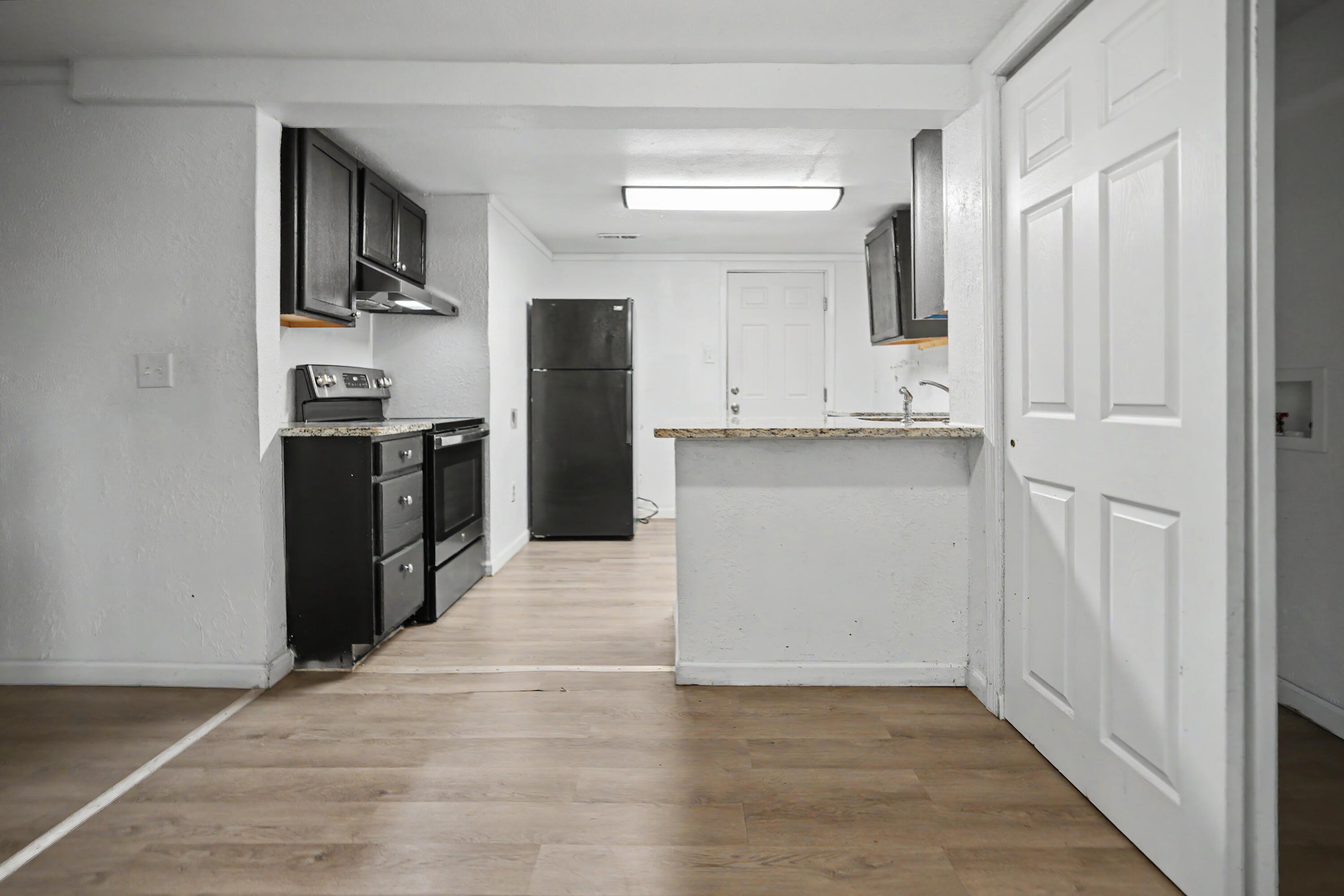1830 East Monroe Terrace Property Photo 8