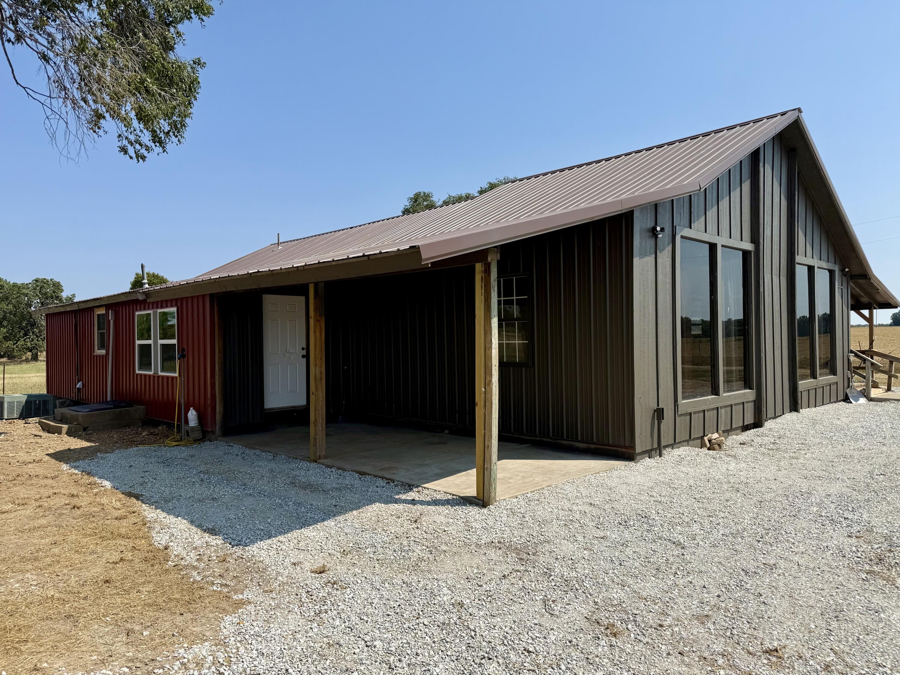 327 Fothergill Lane Property Photo 3