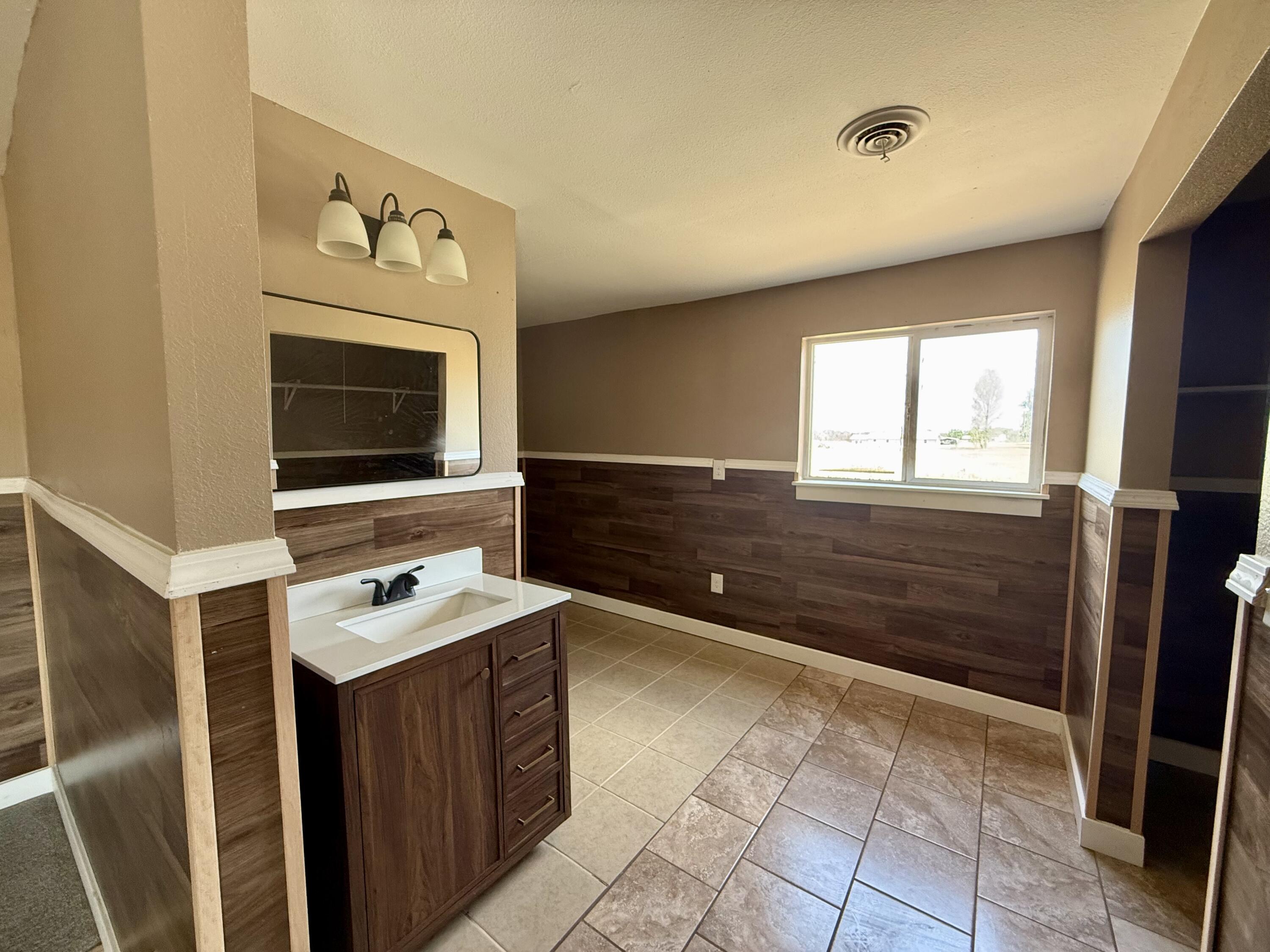 327 Fothergill Lane Property Photo 11