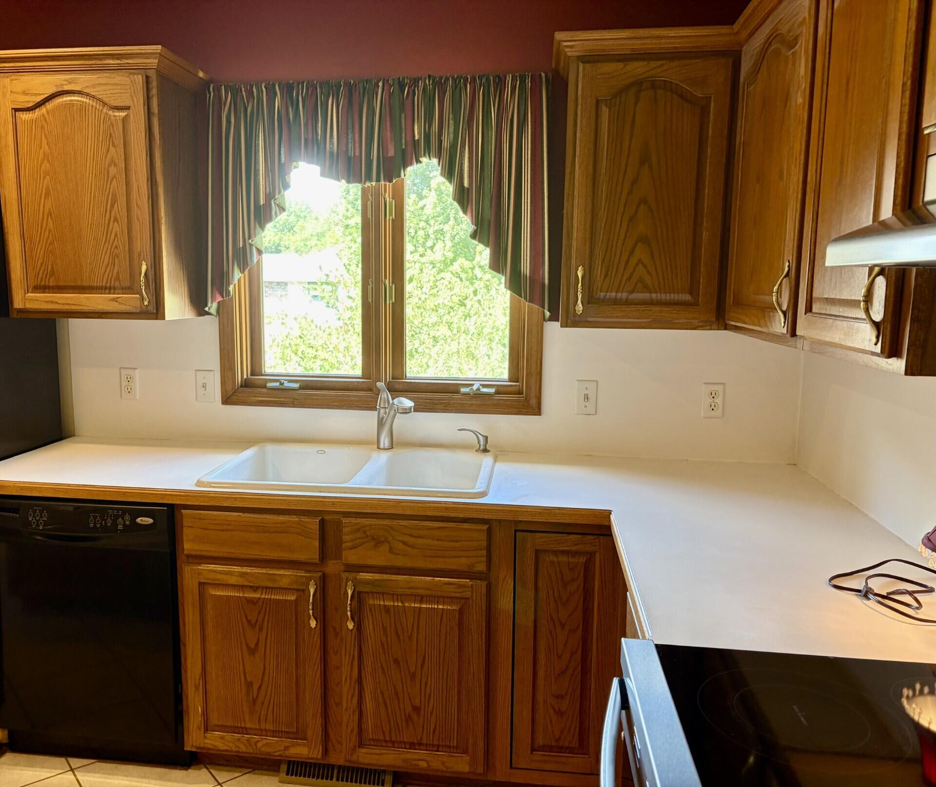 1099 East Nottingham Lane Property Photo 11