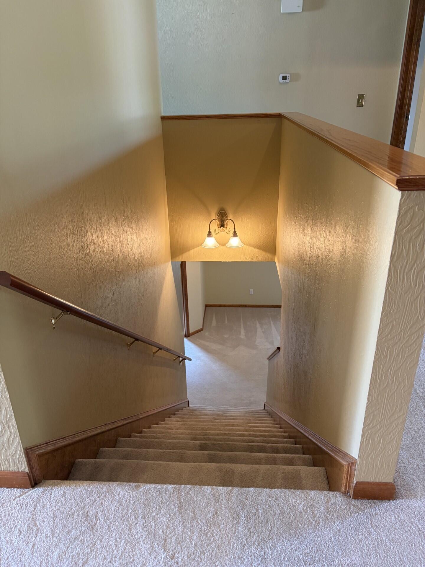 1099 East Nottingham Lane Property Photo 27