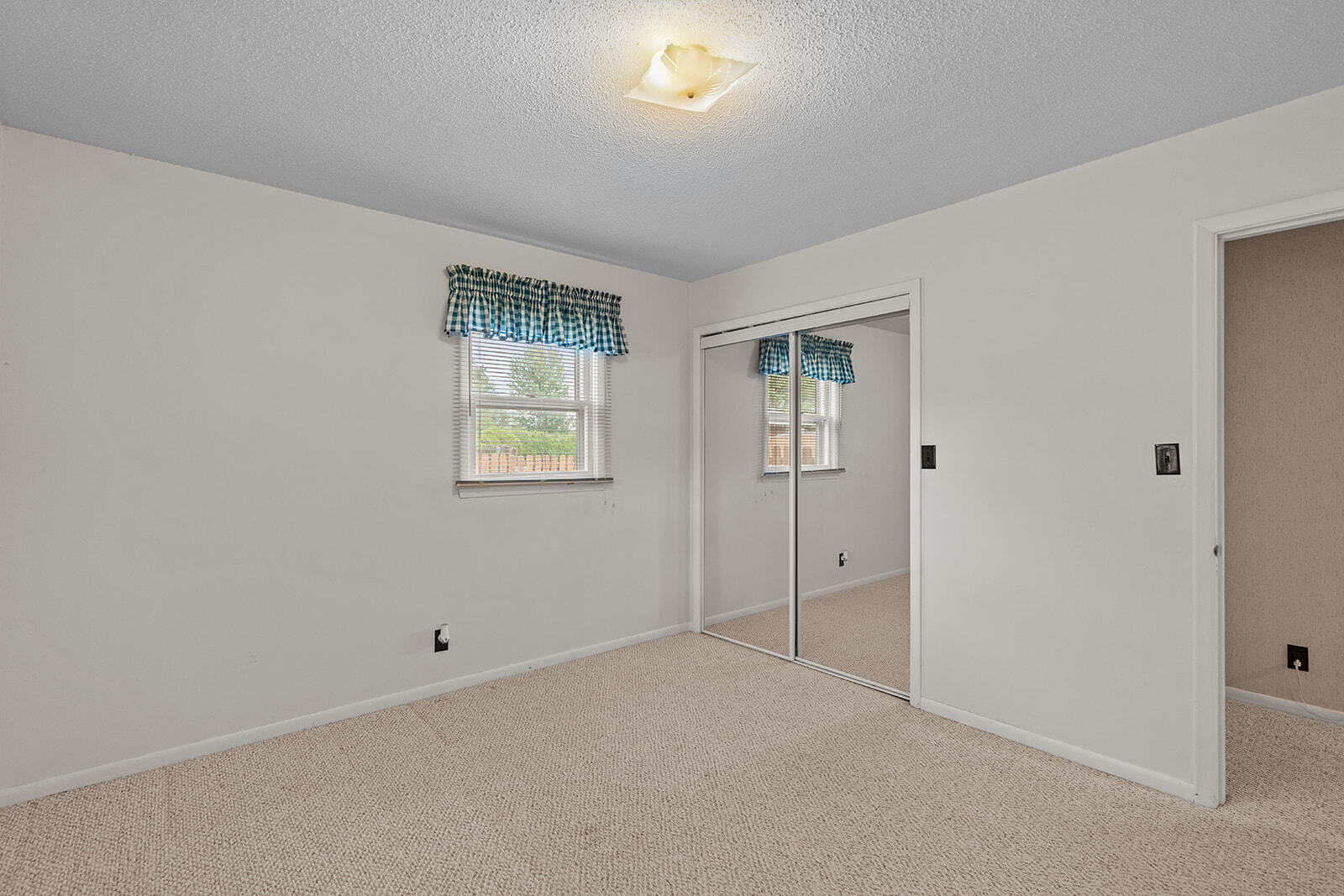 521 East Fremont Road Property Photo 20