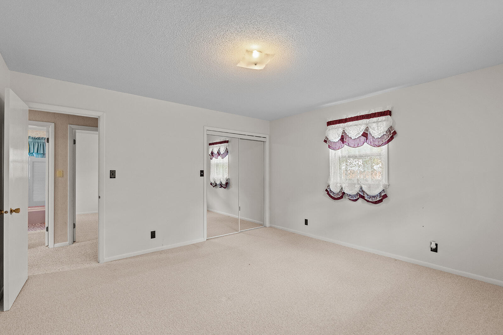 521 East Fremont Road Property Photo 24