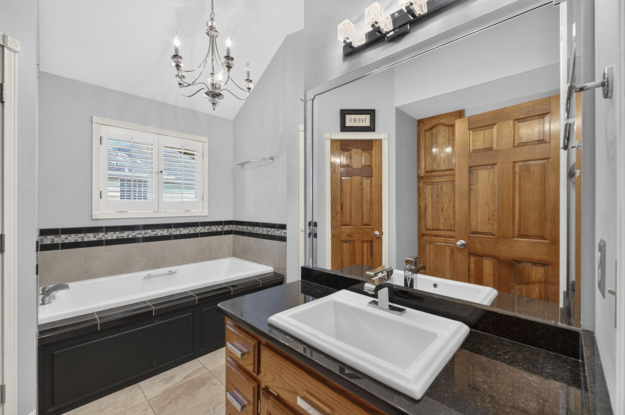 5809 South Clay Avenue Property Photo 19