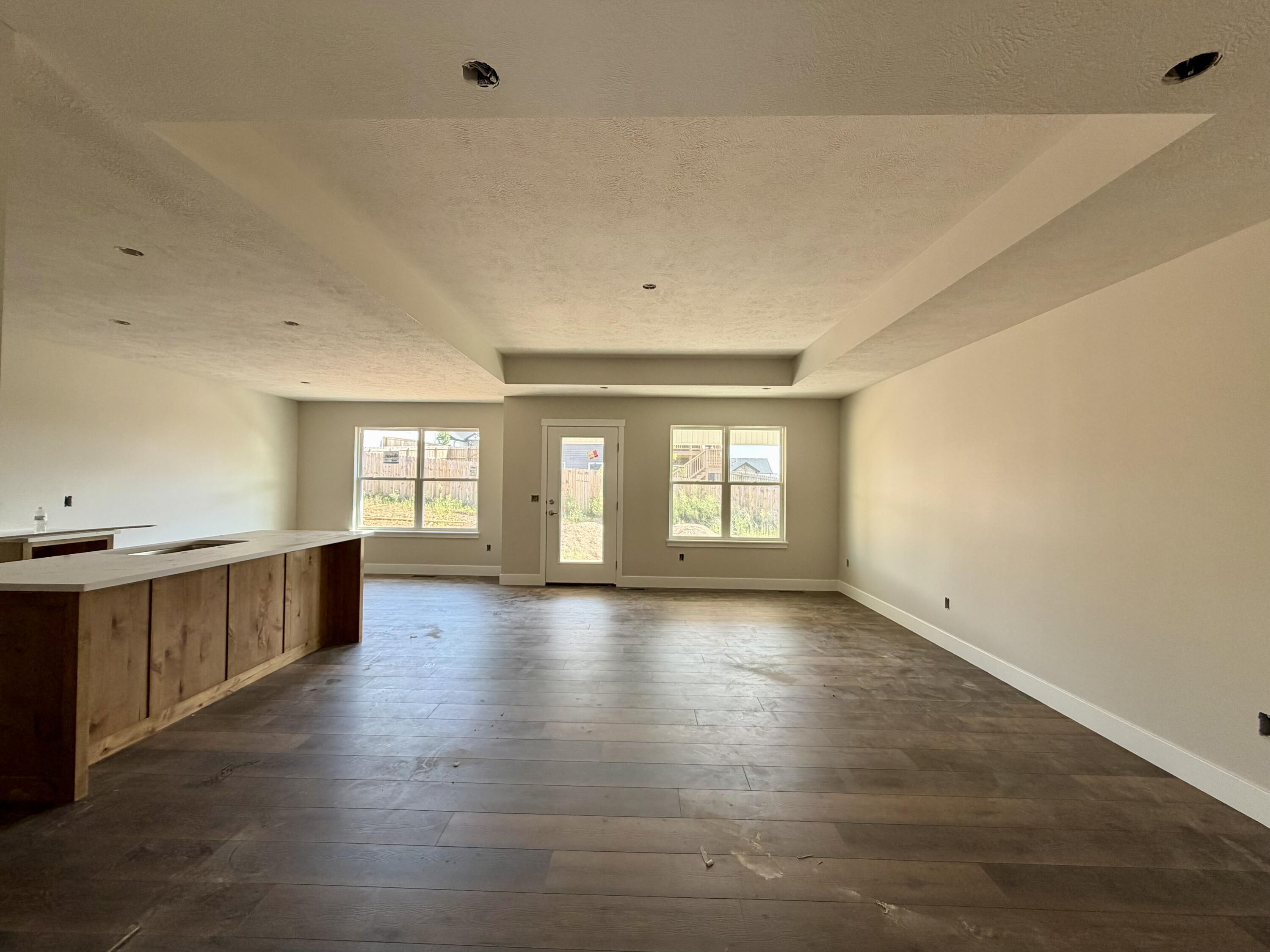 2612 West Pigeon Drive Property Photo 5