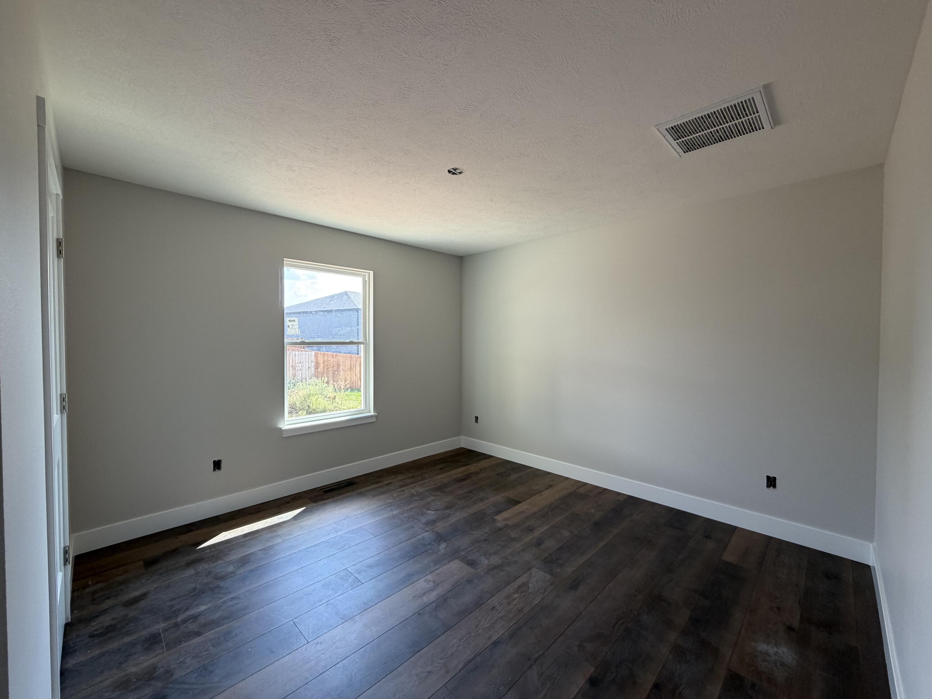2612 West Pigeon Drive Property Photo 13