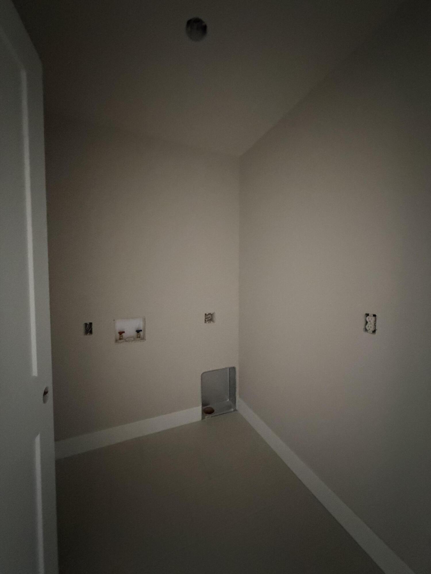 2612 West Pigeon Drive Property Photo 15