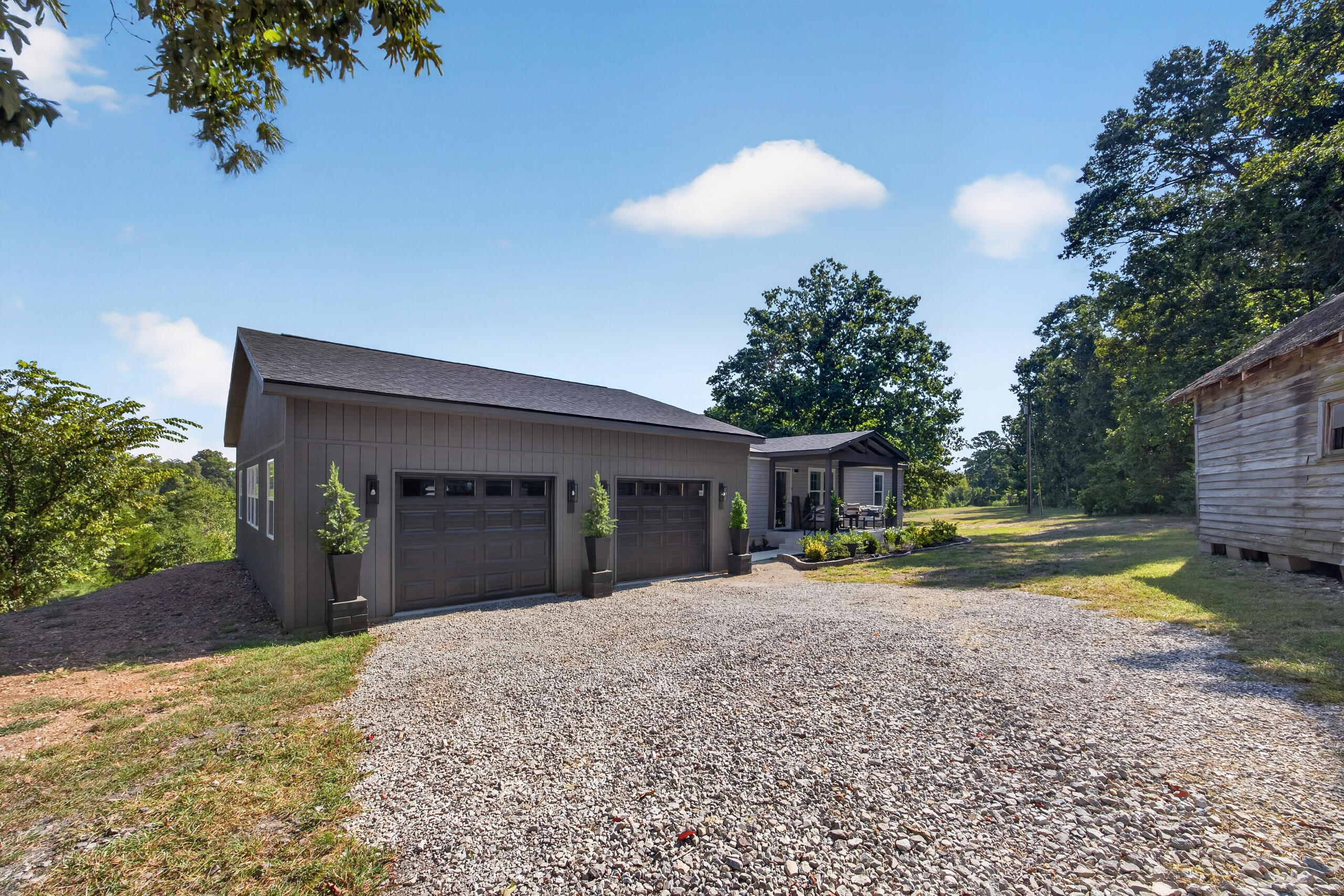 75 Moark Lane Property Photo 3