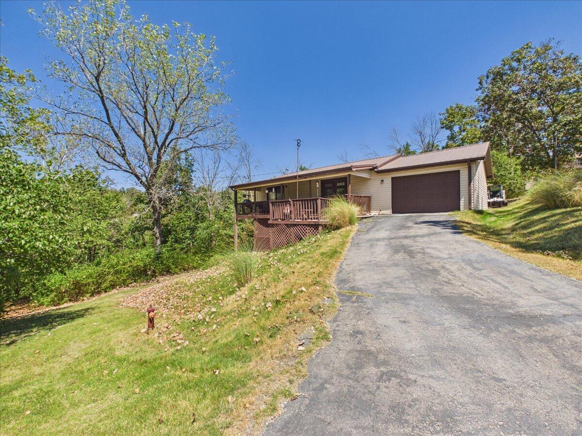 21420 Edge Water Lane Property Photo 3