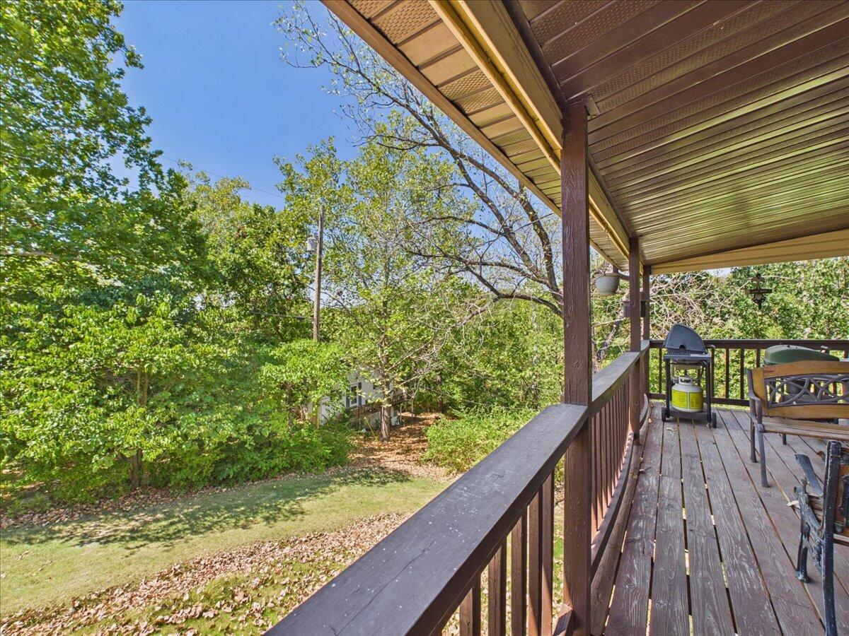 21420 Edge Water Lane Property Photo 17