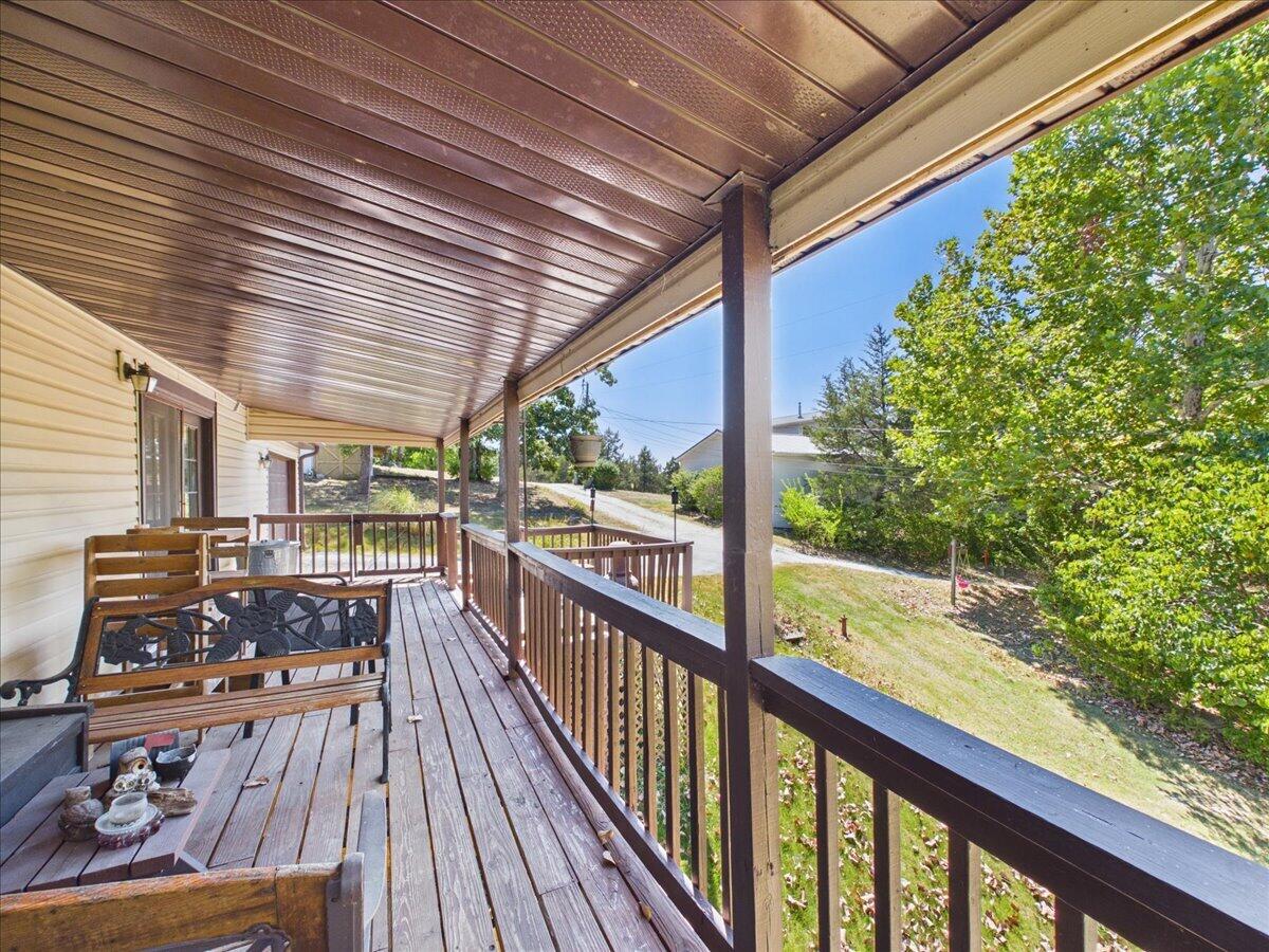21420 Edge Water Lane Property Photo 19
