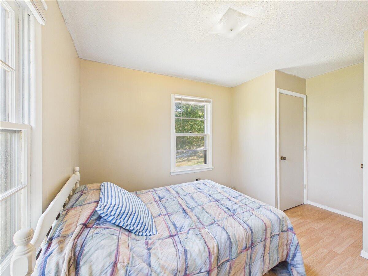 21420 Edge Water Lane Property Photo 32