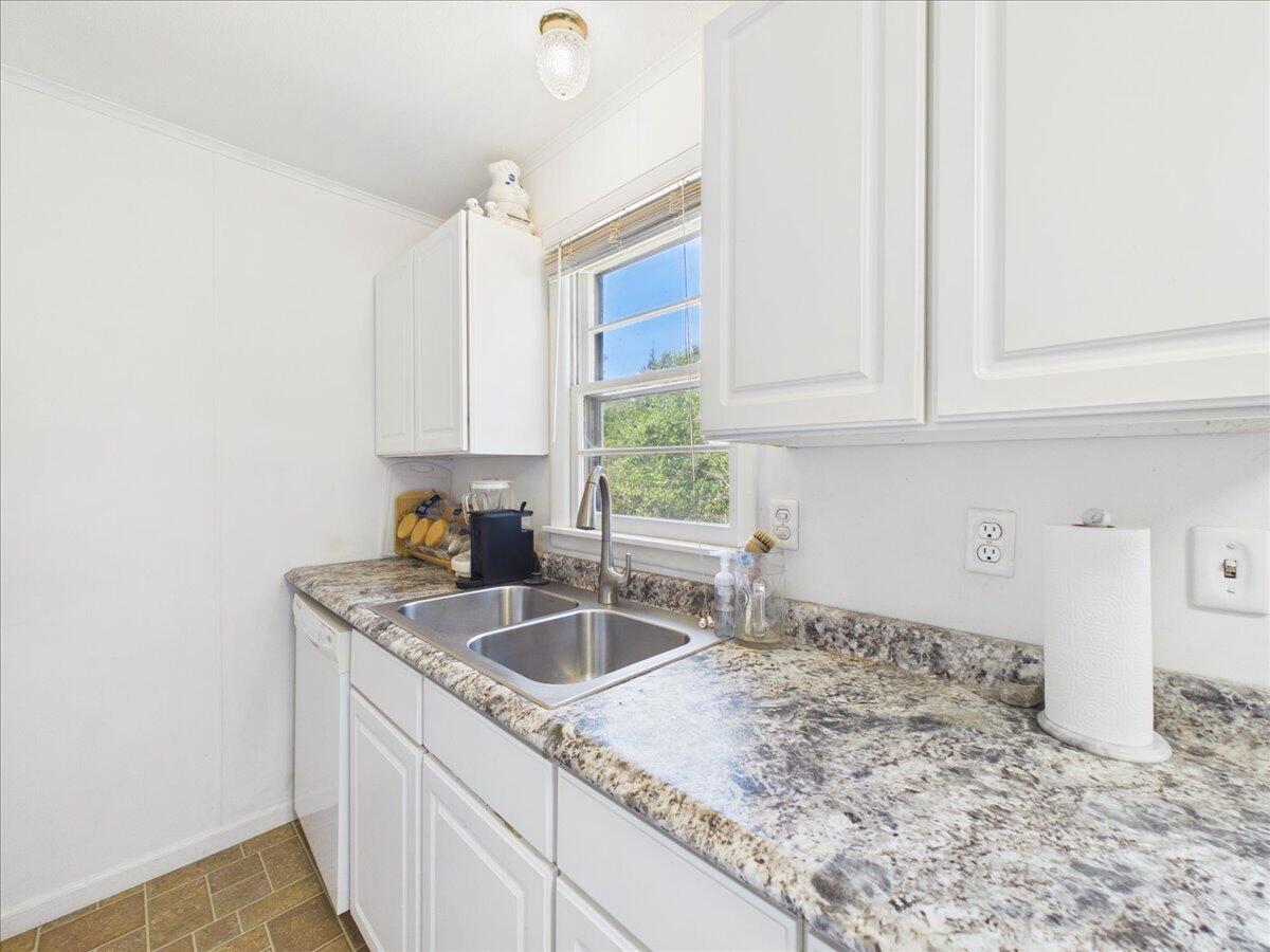 21420 Edge Water Lane Property Photo 37
