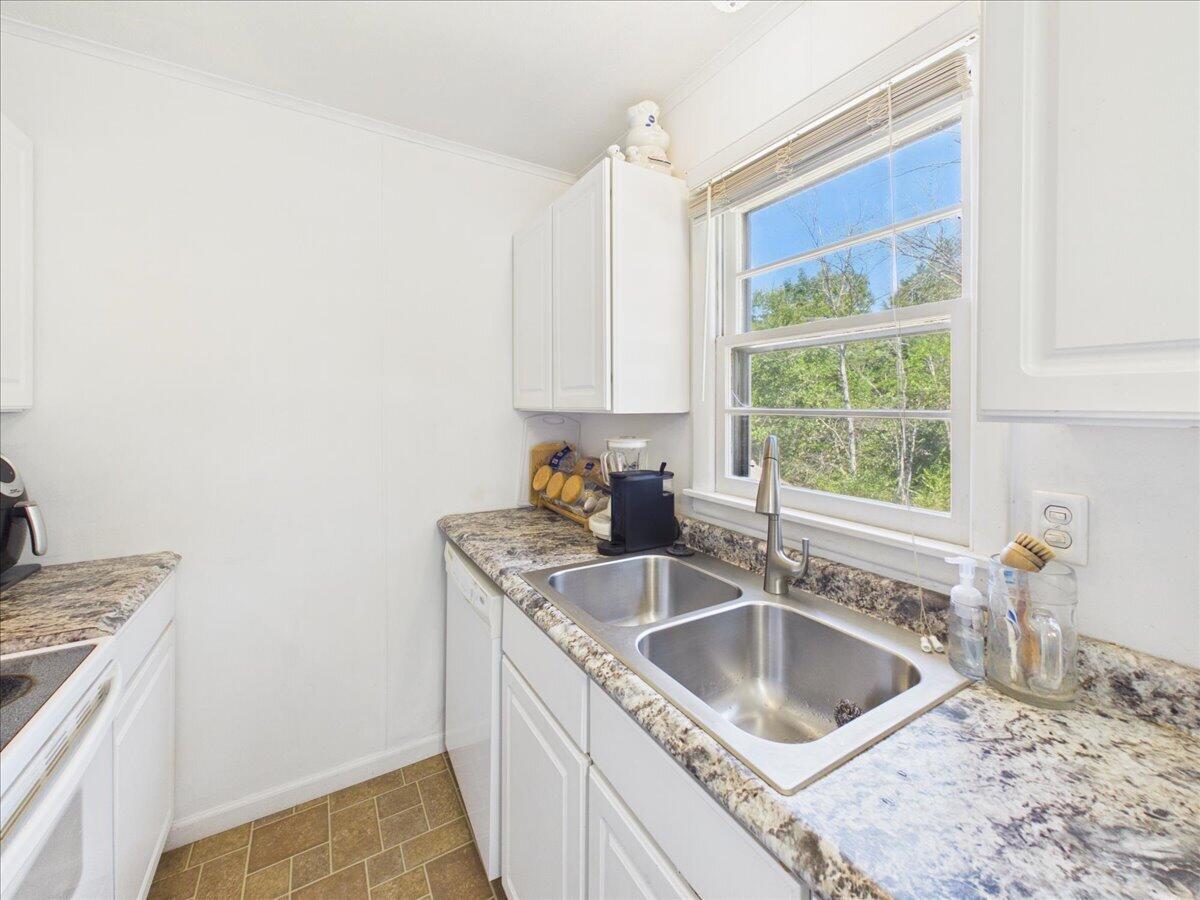 21420 Edge Water Lane Property Photo 43