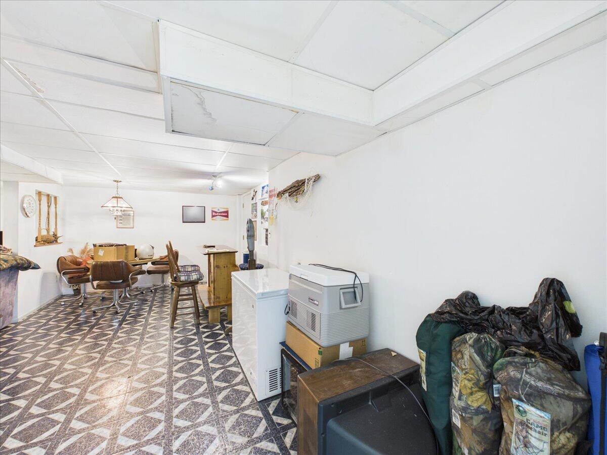 21420 Edge Water Lane Property Photo 53