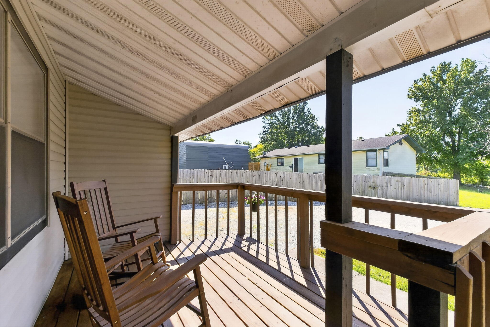 813 Kentucky Road Property Photo 4