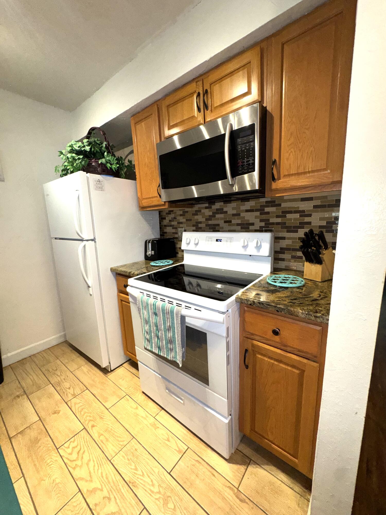 60332951 Property Photo 4