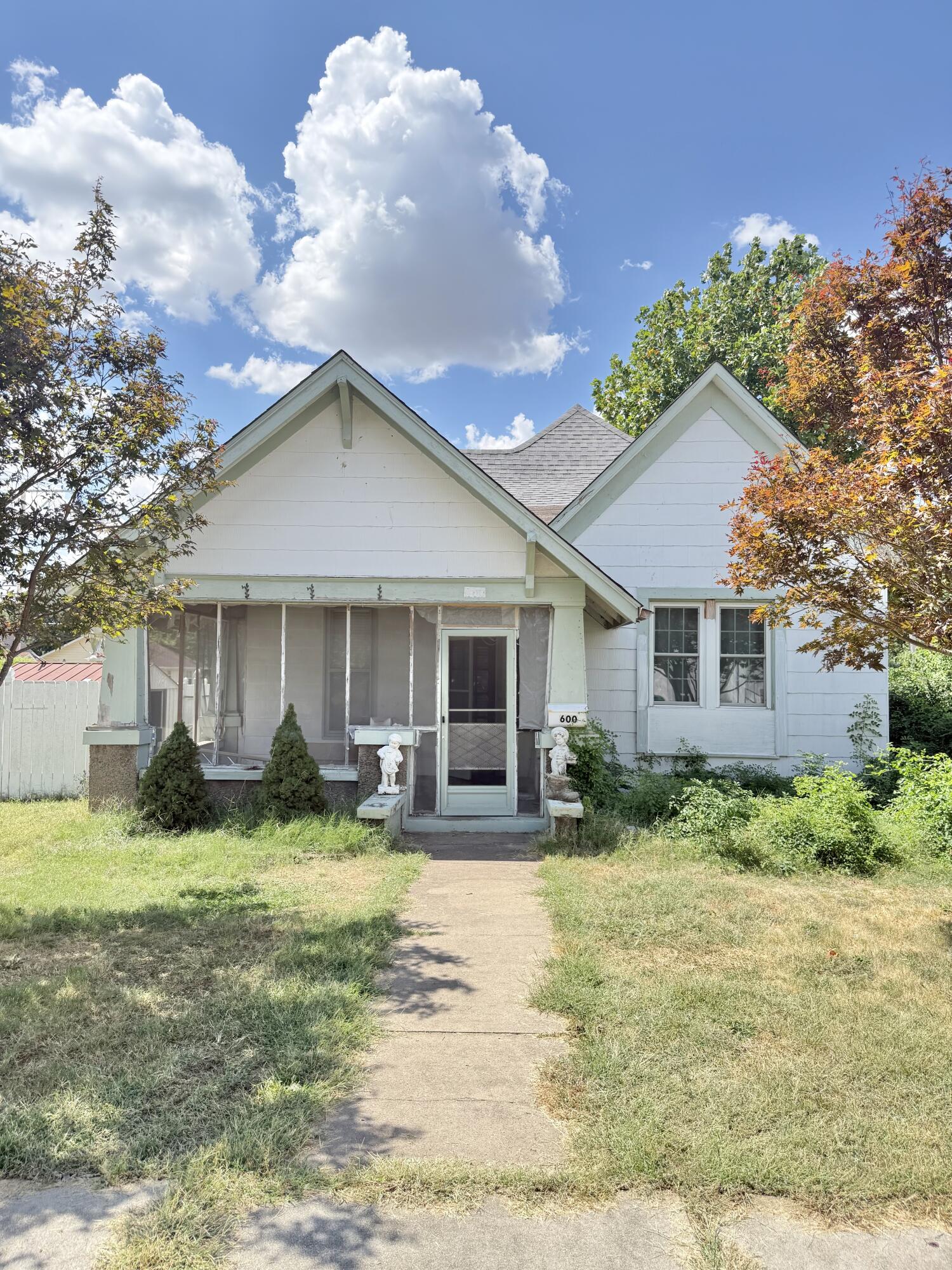 600 4th Street Property Photo 1