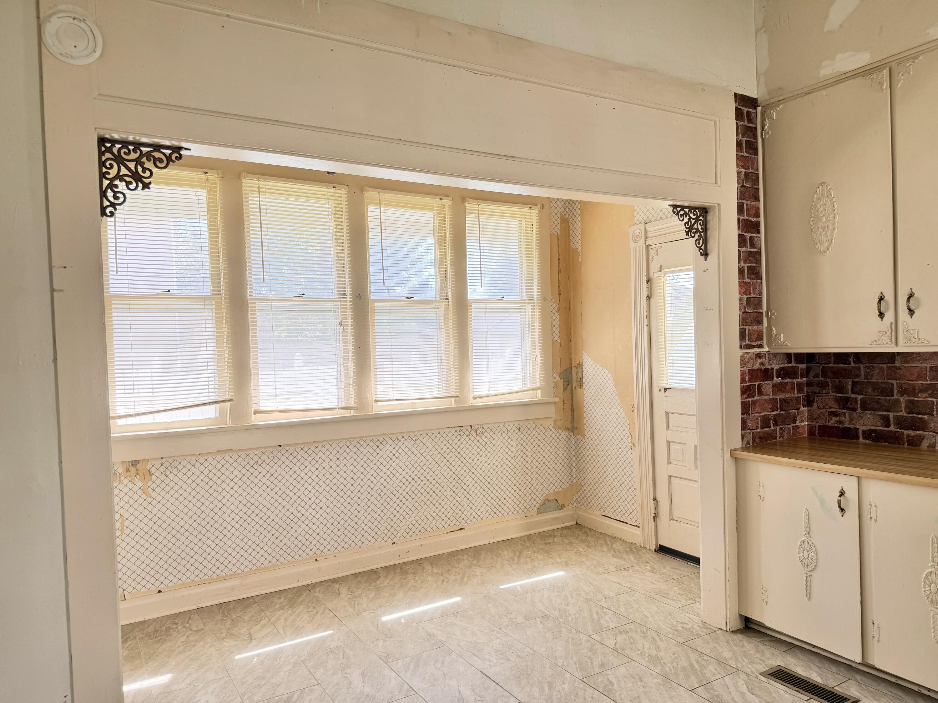 600 4th Street Property Photo 12