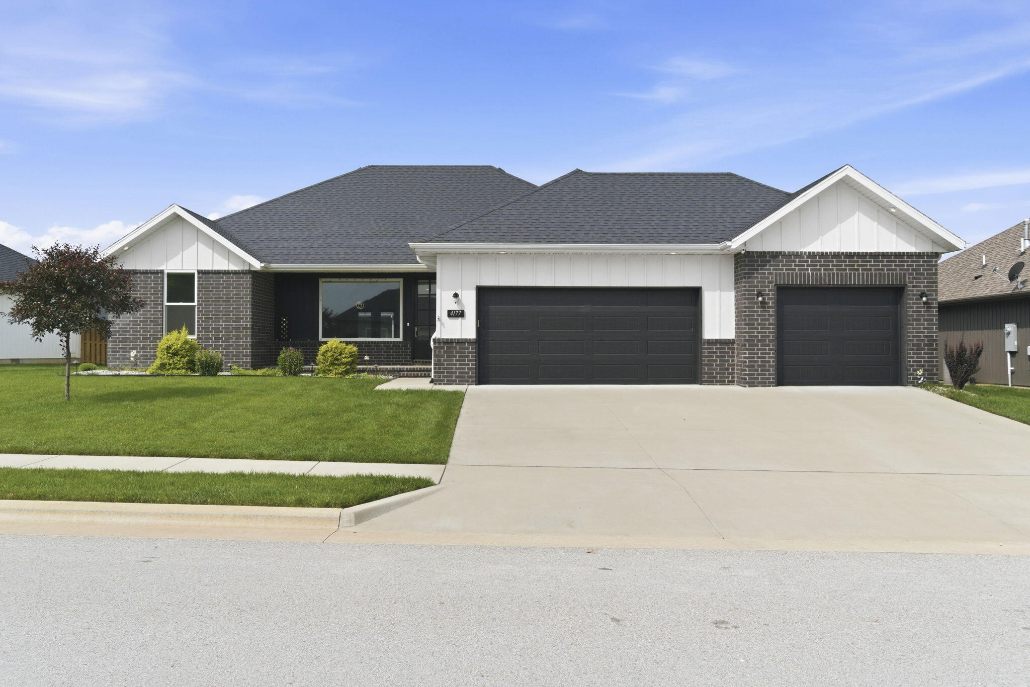 4177 Siena Avenue Property Photo 2