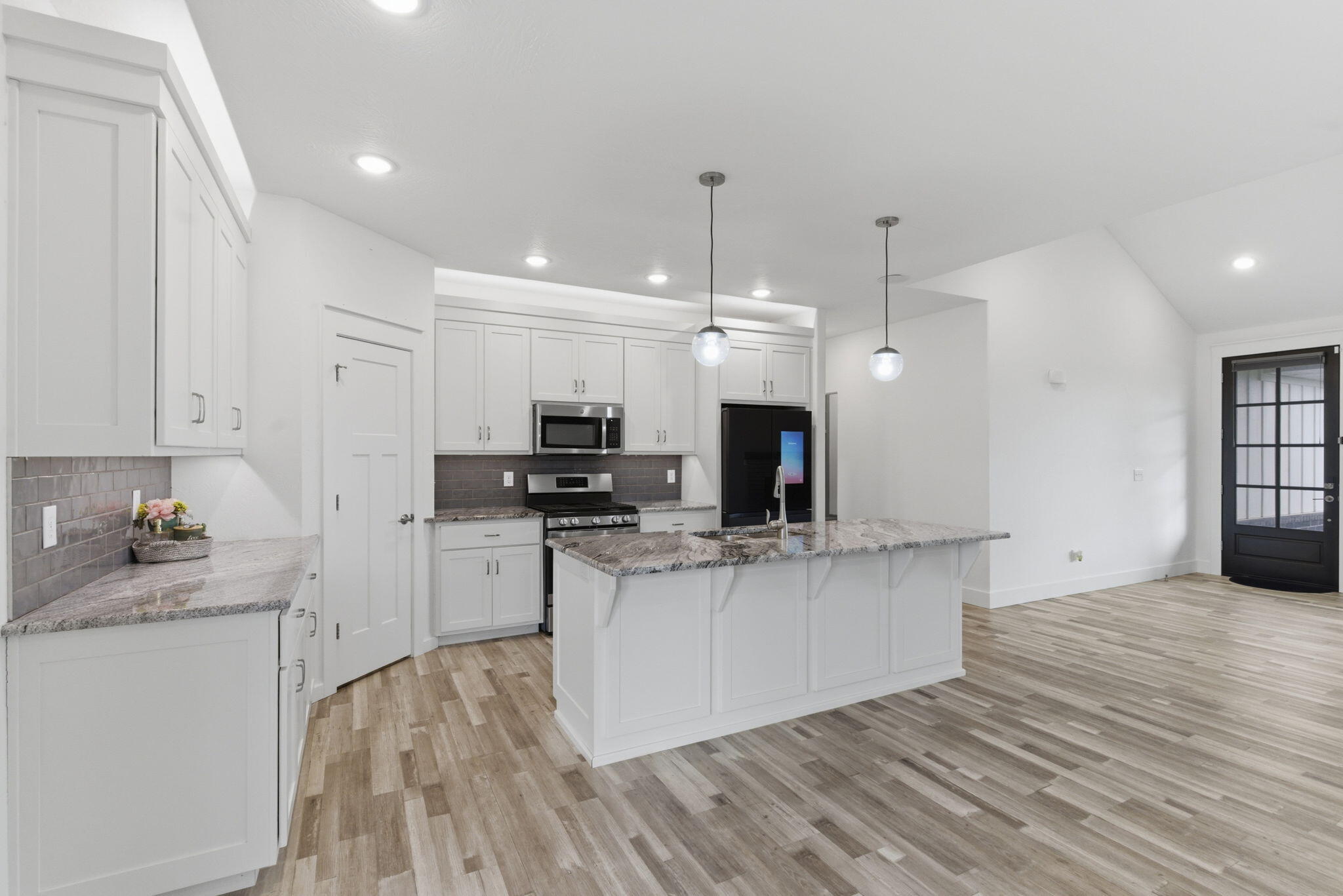 4177 Siena Avenue Property Photo 9