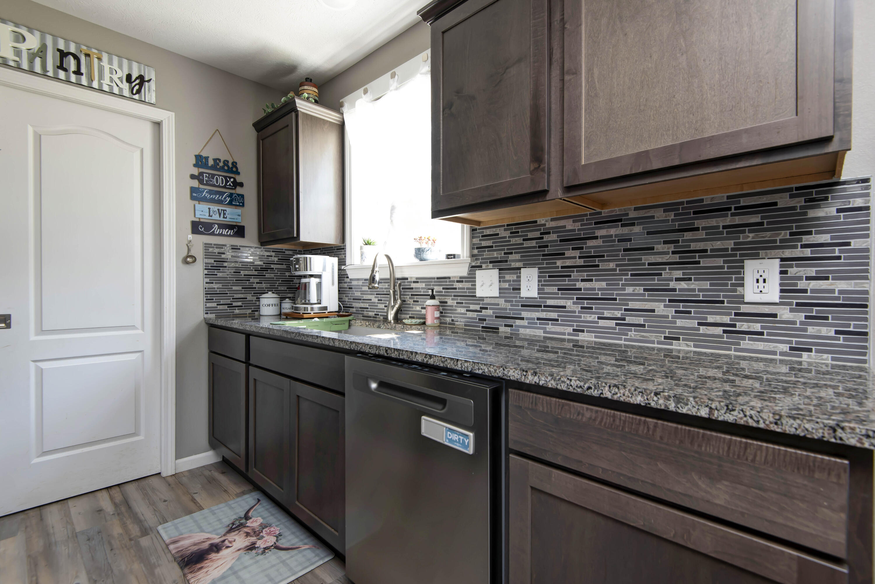 3425 Pine Top Road Property Photo 8