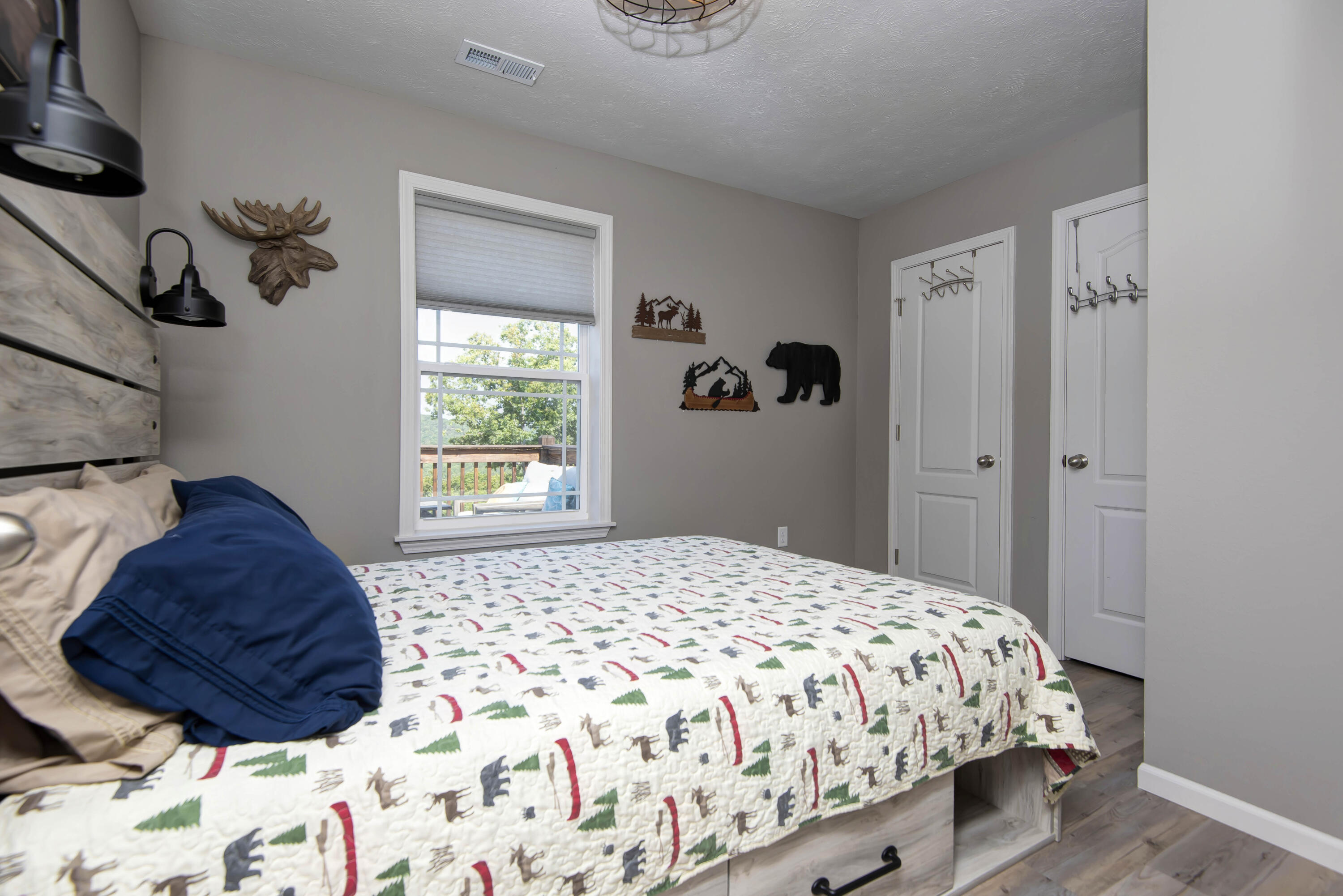 3425 Pine Top Road Property Photo 16