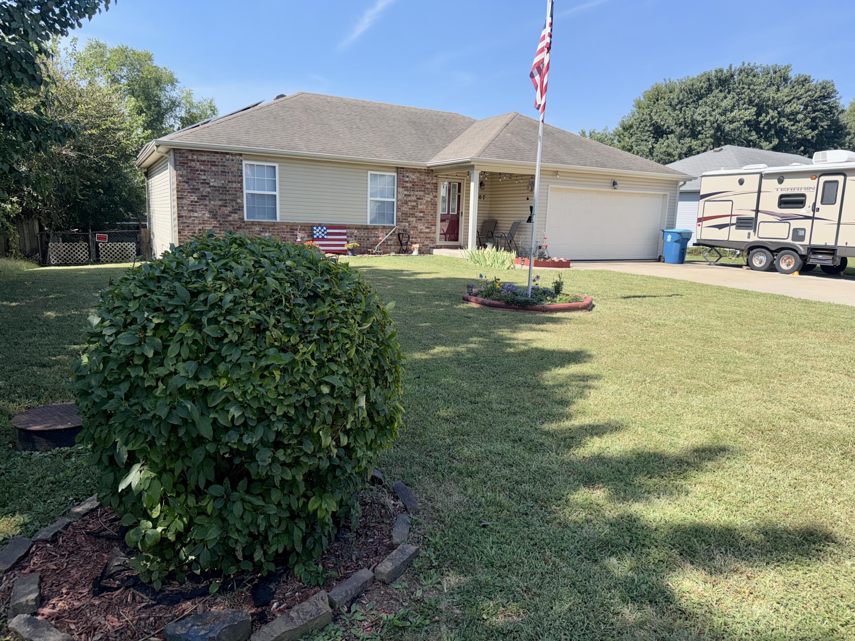 707 South Sunmeadow Drive Property Photo 1