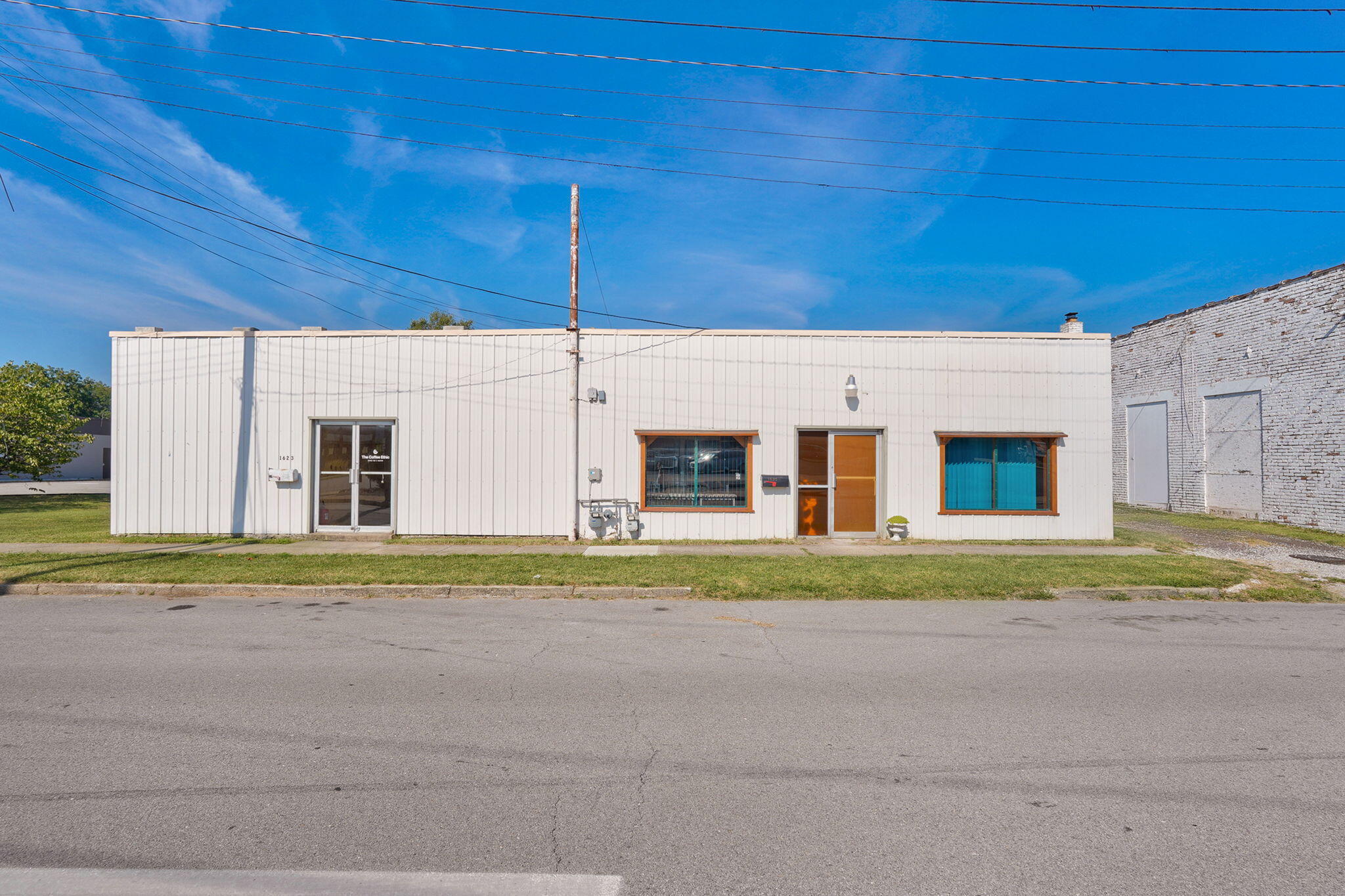 1625 North Campbell Avenue Property Photo 2