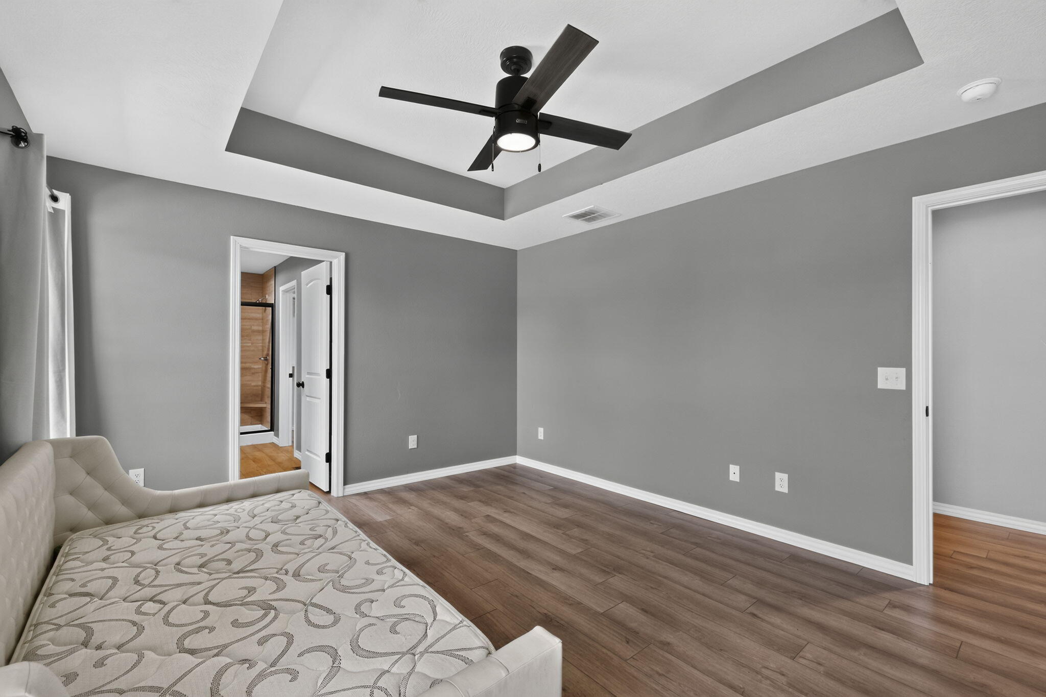 1481 North Lyon Avenue Property Photo 15