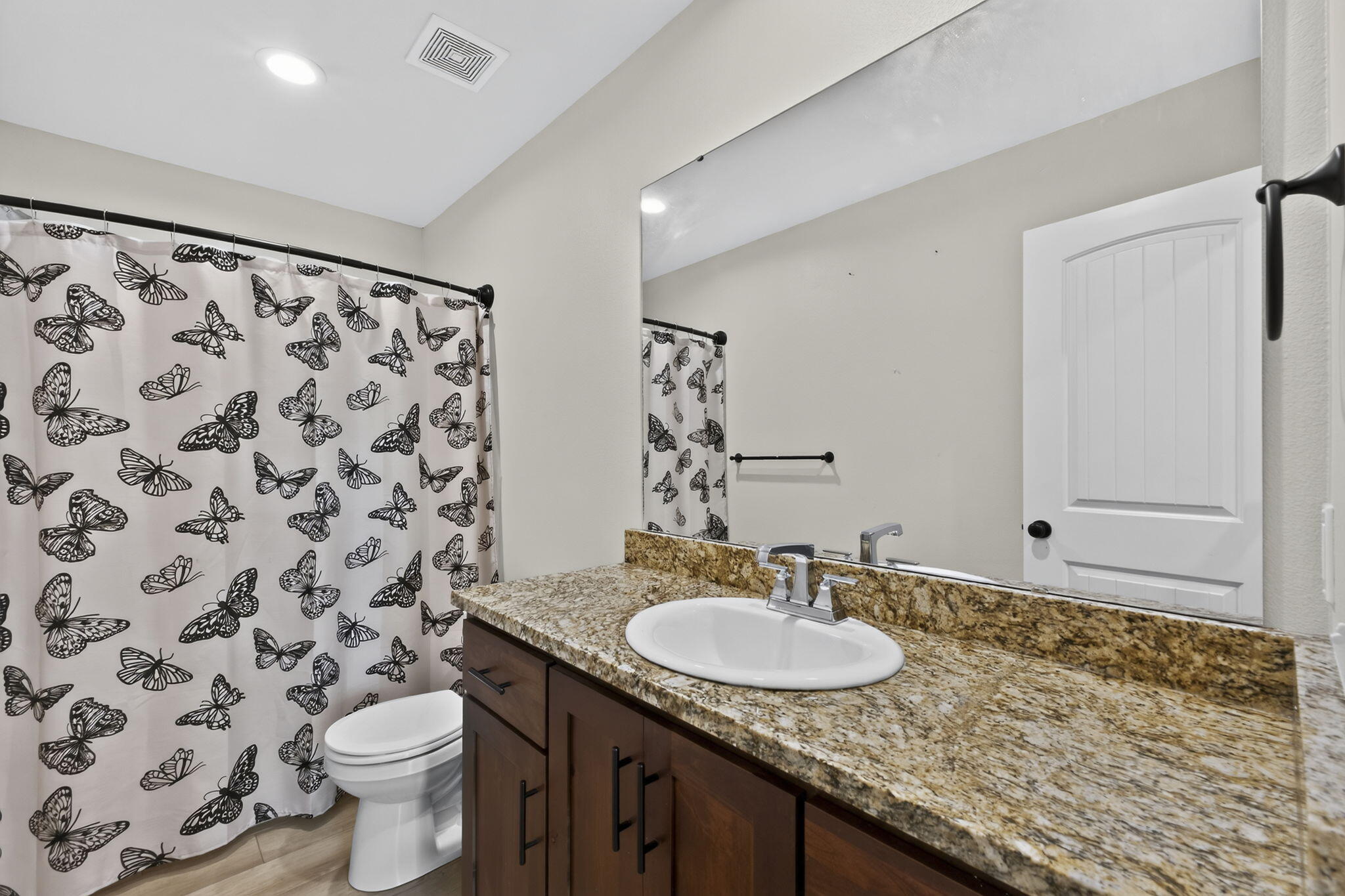 1481 North Lyon Avenue Property Photo 25