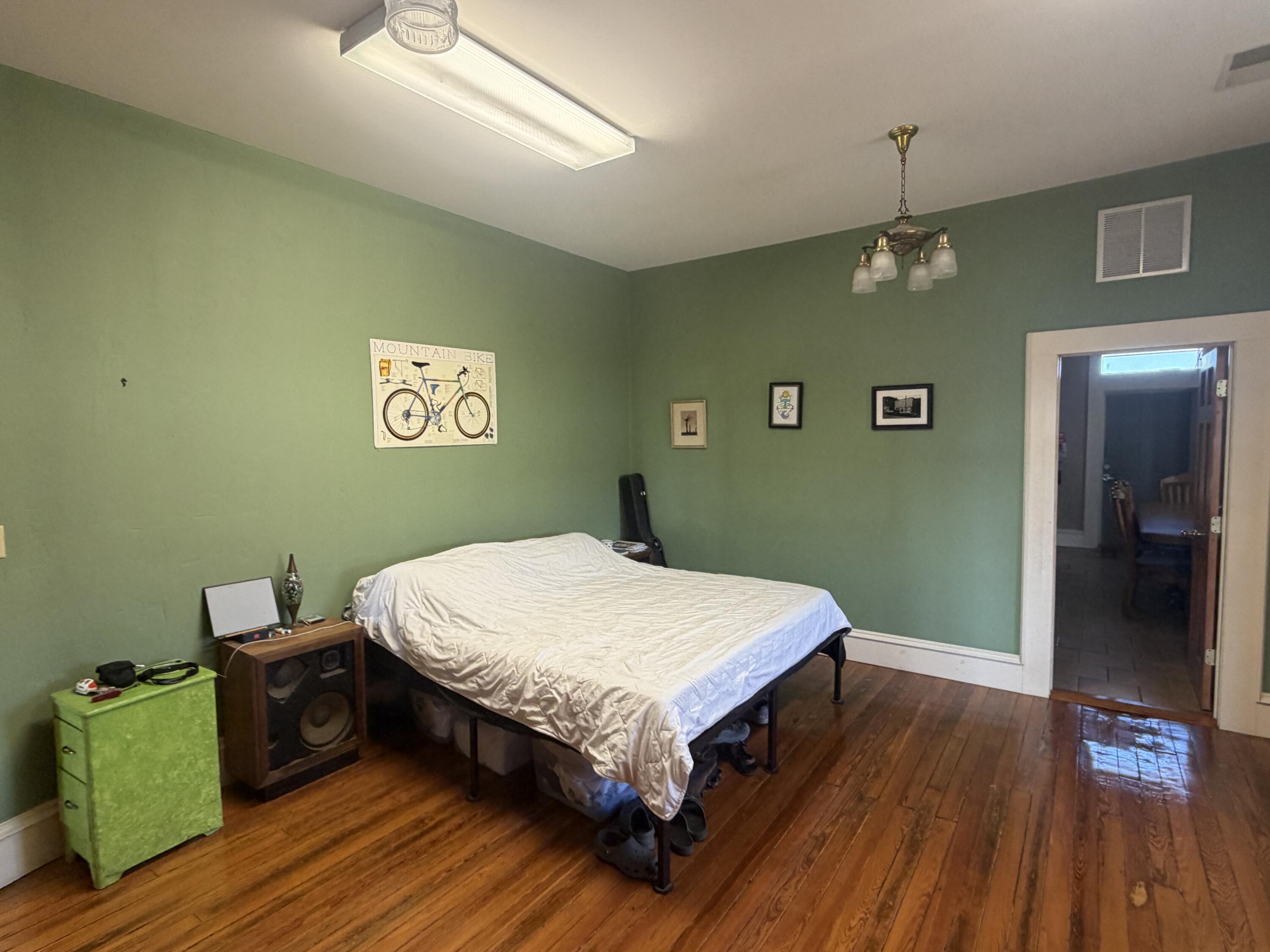 313 Washington Avenue Property Photo 5