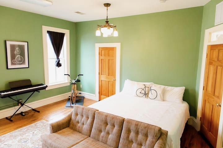 313 Washington Avenue Property Photo 9
